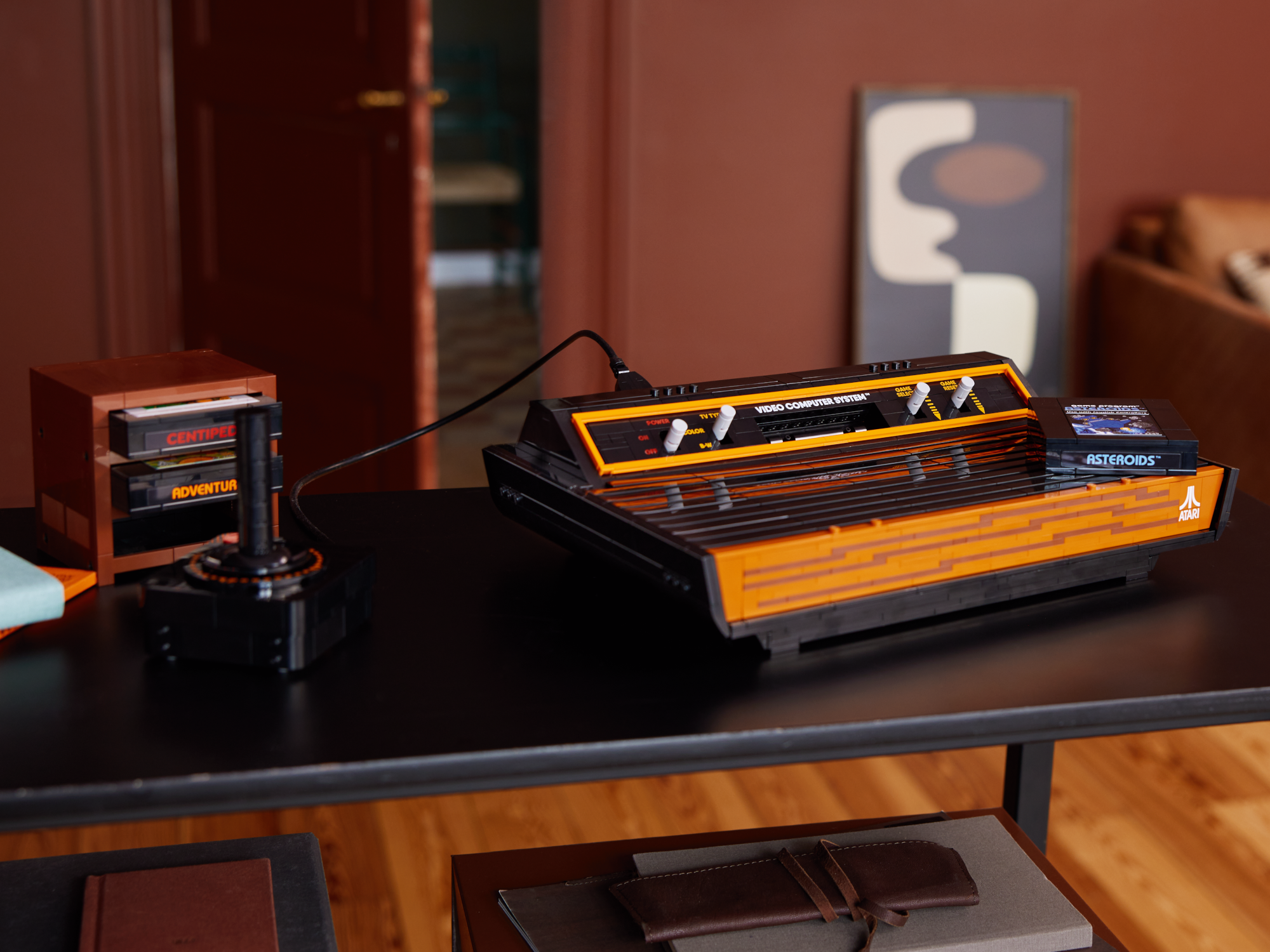 LEGO Atari 10306 Lifestyle 2 - Large.png