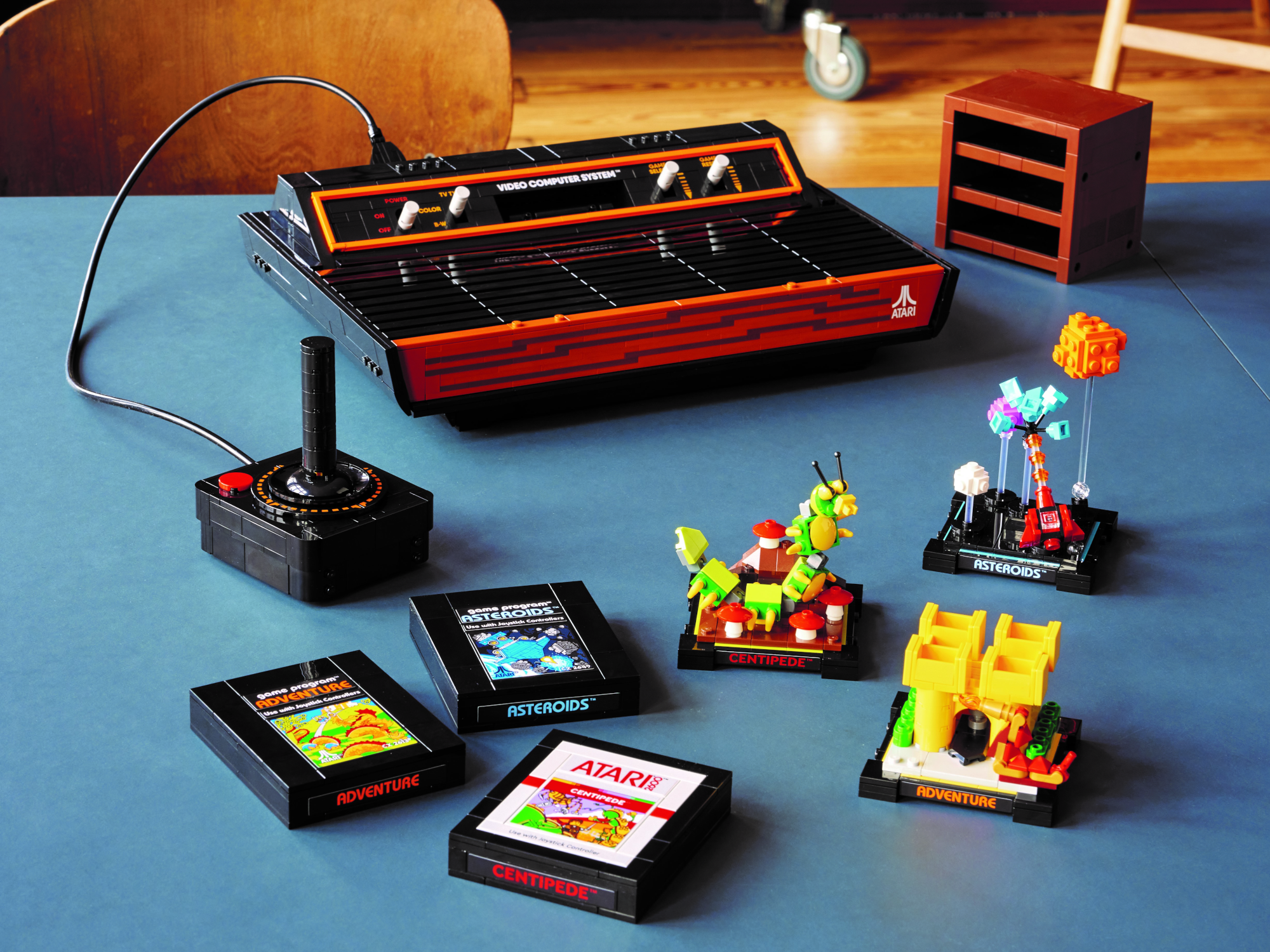 LEGO Atari 10306 Lifestyle 1 - Large.png