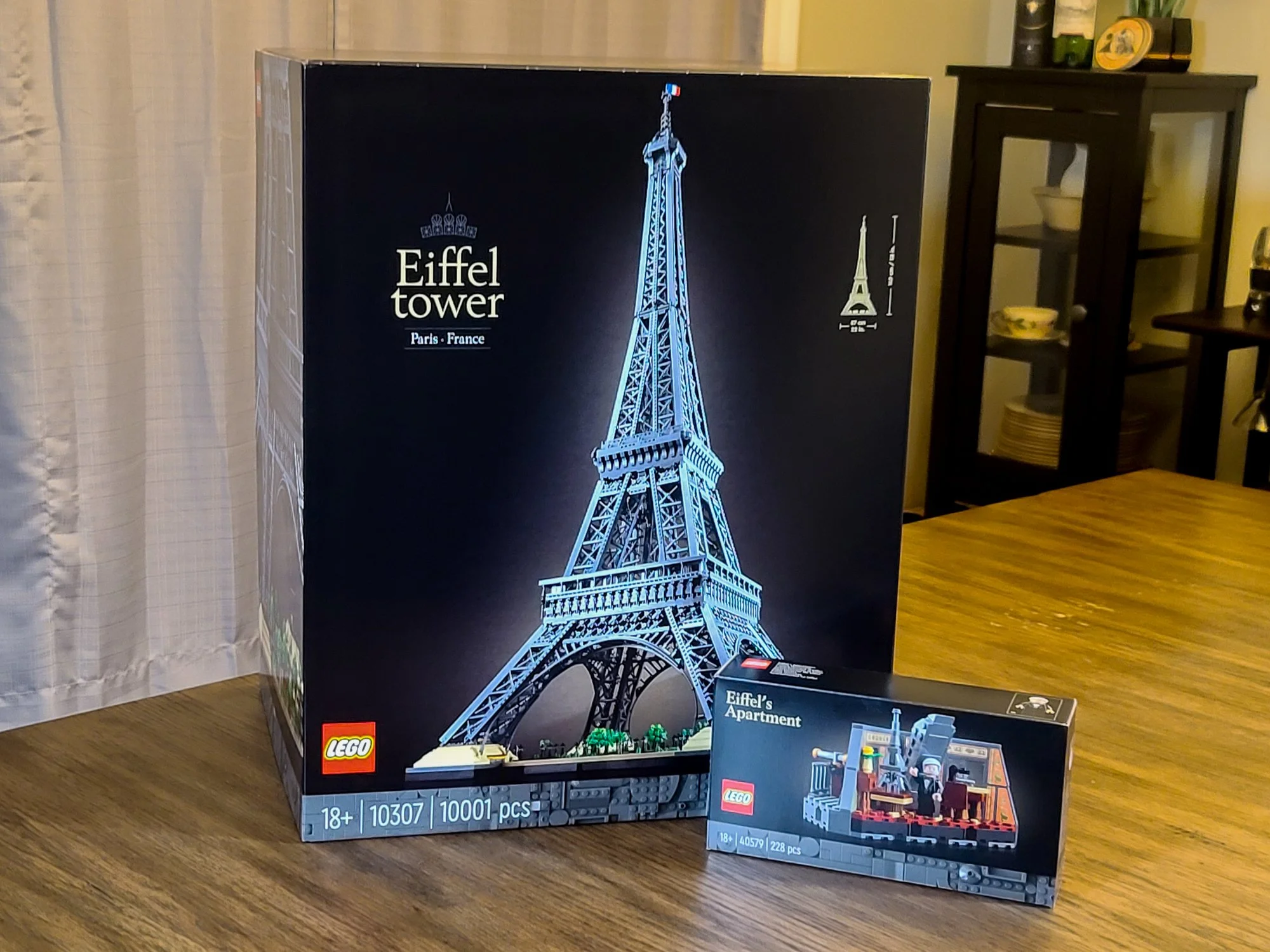 The LEGO UCS Christmas Tree: A Holiday Build Journal - BrickNerd - All ...