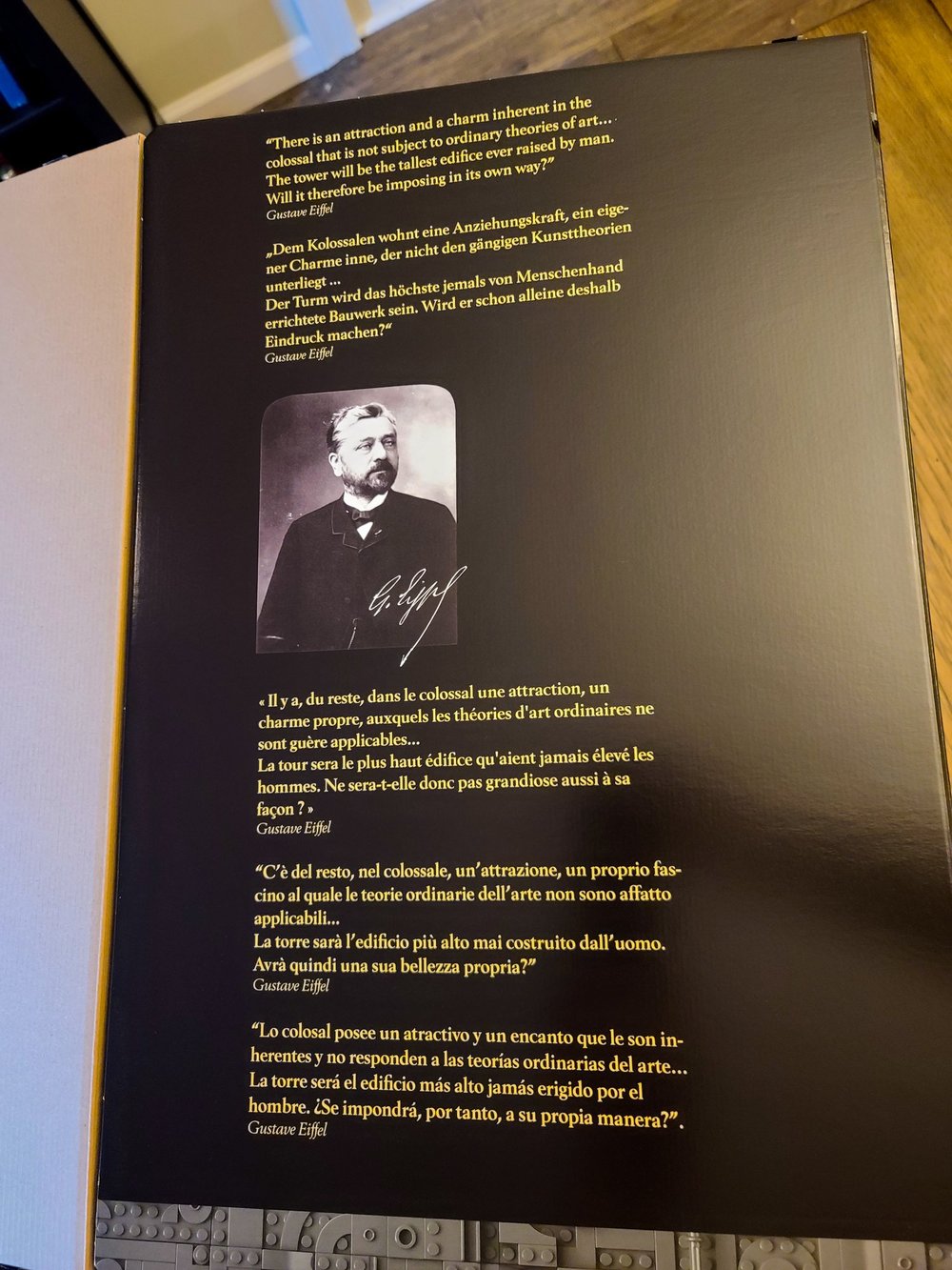 The LEGO UCS Christmas Tree: A Holiday Build Journal - BrickNerd - All ...