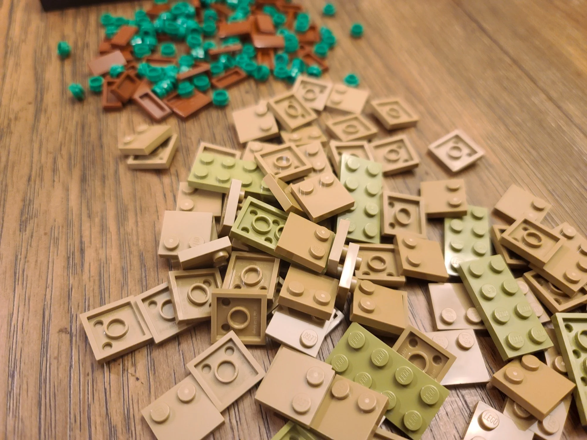 The LEGO UCS Christmas Tree: A Holiday Build Journal - BrickNerd - All ...