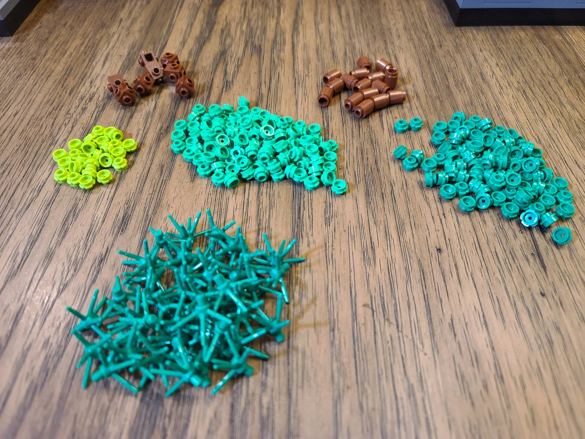 The LEGO UCS Christmas Tree: A Holiday Build Journal - BrickNerd - All ...