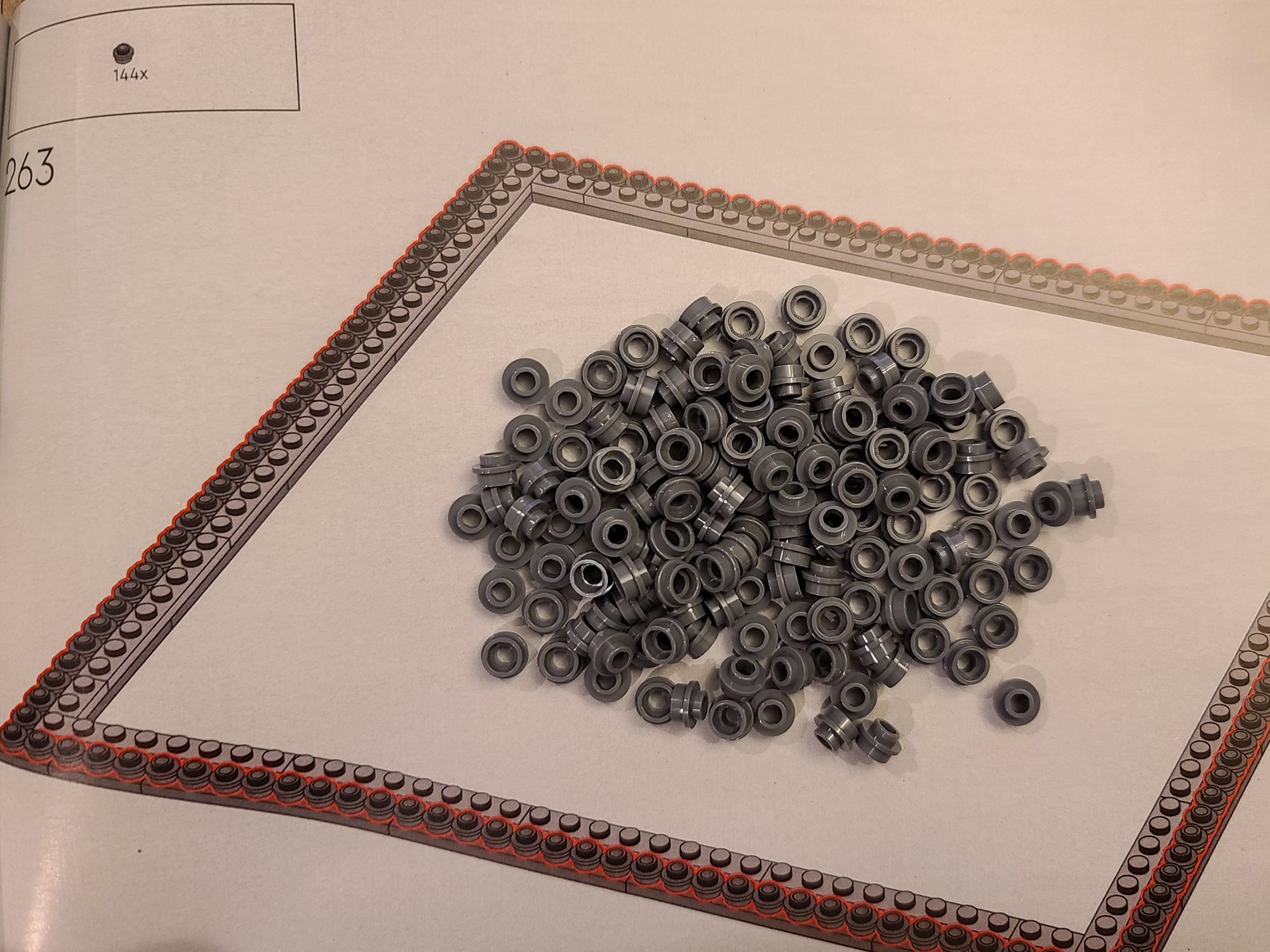 Another bulk pick with 144 Apollo studs in one step!