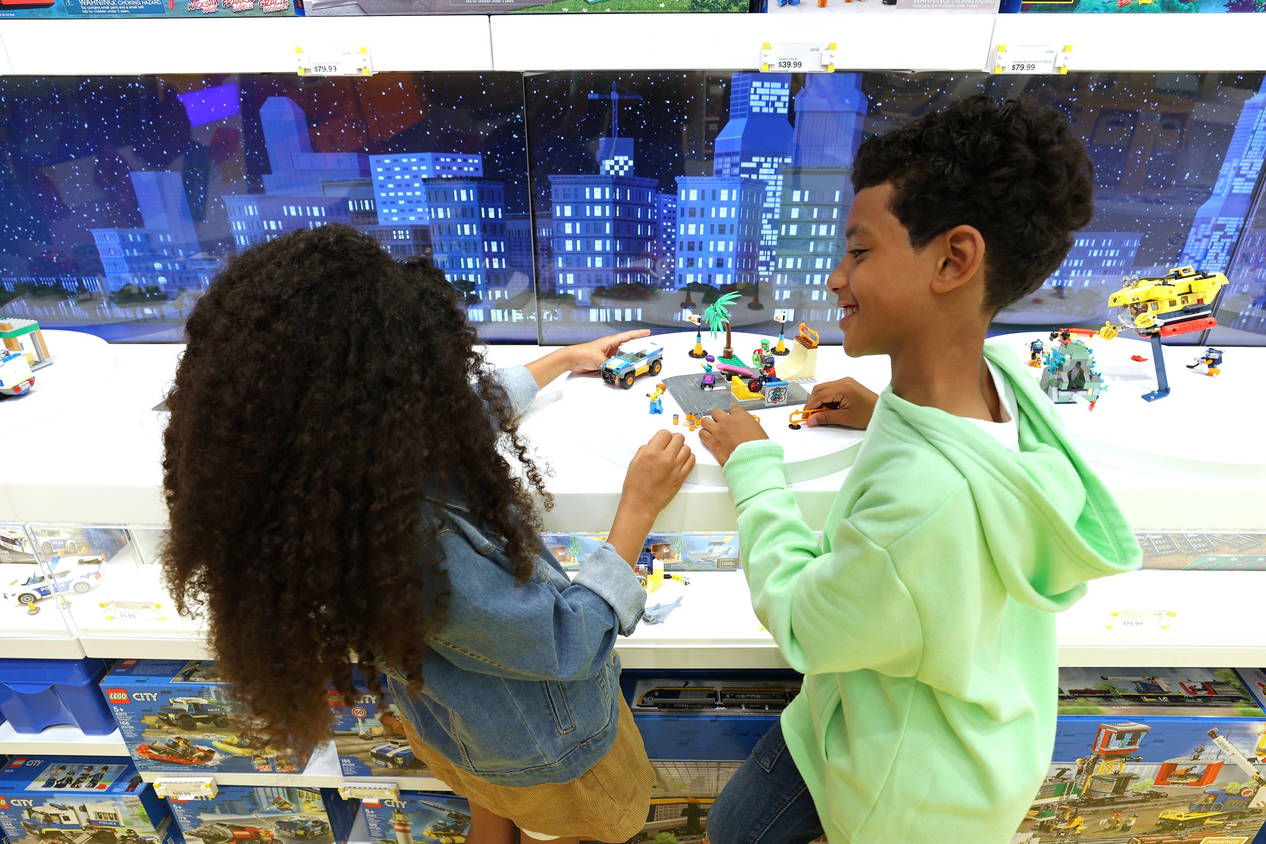 The LEGO(R) Store Flagship on Fifth 019.JPG