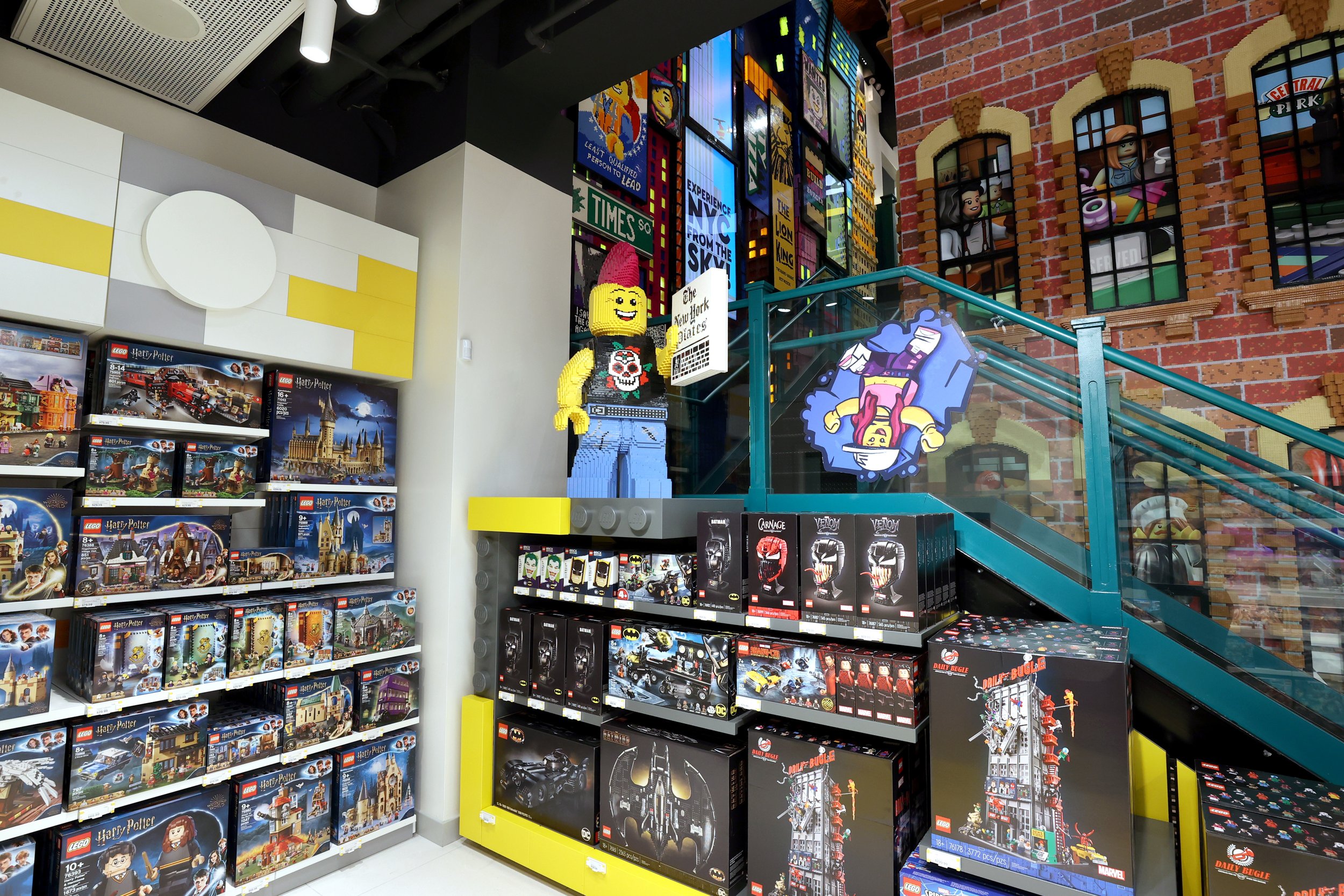 The LEGO(R) Store Flagship on Fifth 011.JPG