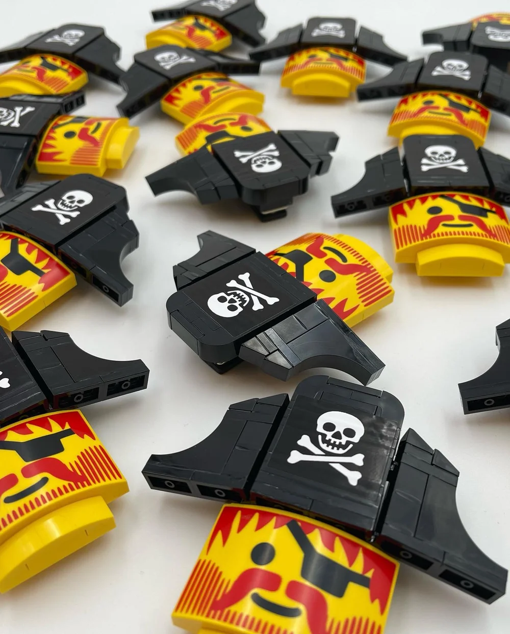 40504 A Minifigure Tribute