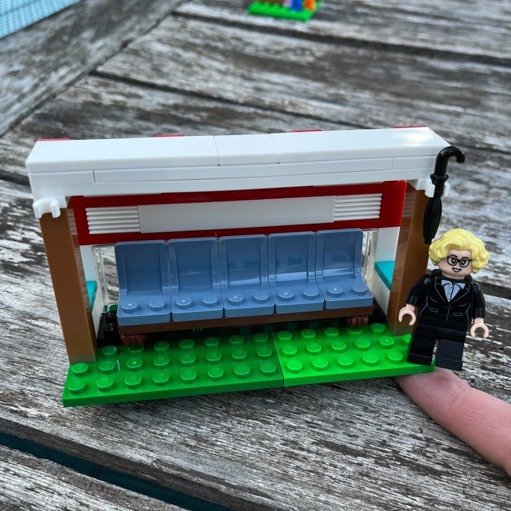 LEGO 40634 Icons of Play-37.jpg