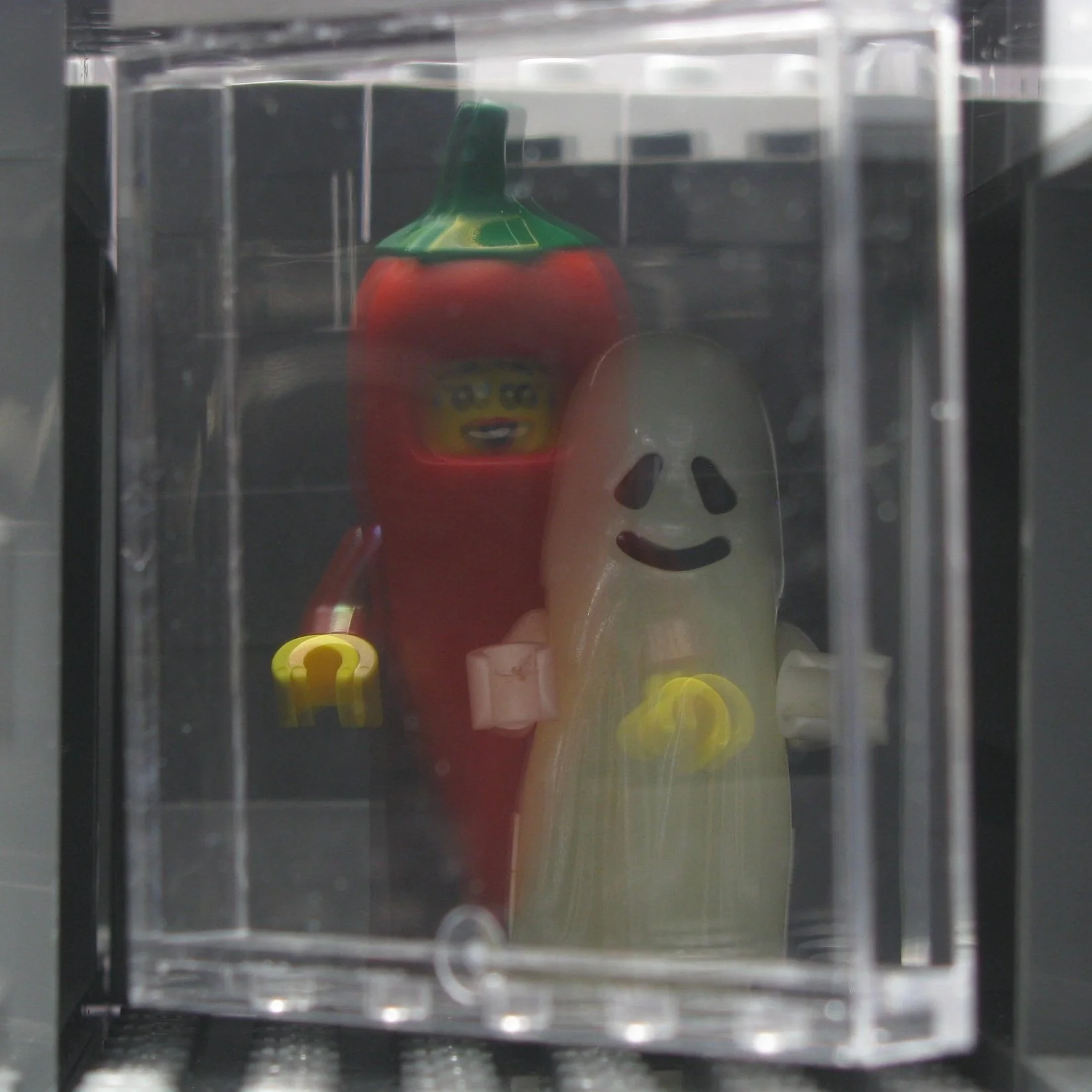 Ghost Peppers Are Hot, Pepper’s Ghost Is Cool!