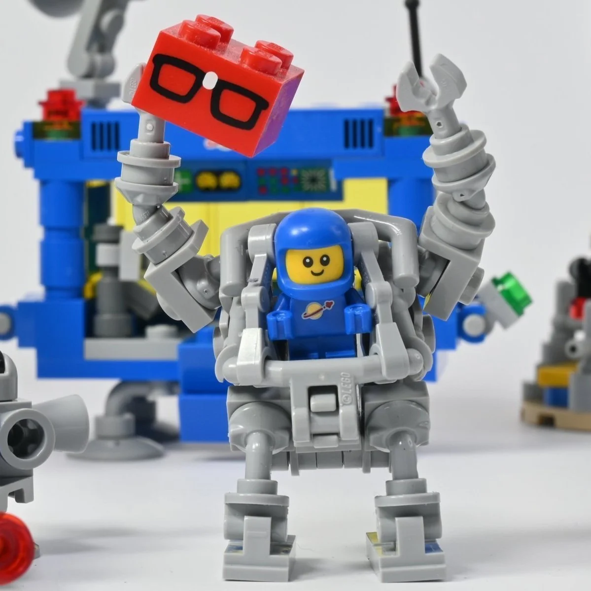 Achieving Greeble Greatness (Plus Instructions for a Space Baby Mech Suit)