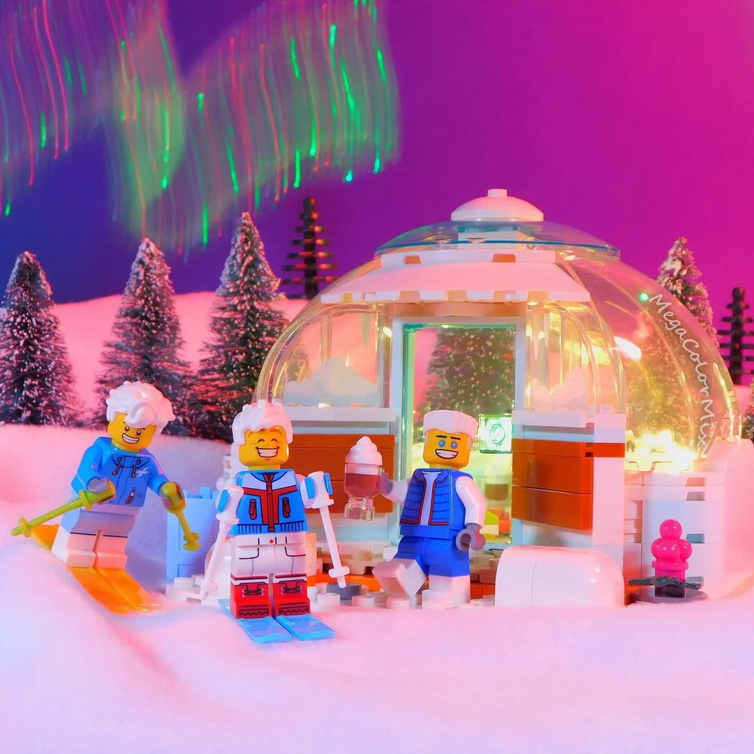 Shelters in the Snow: A Look At LEGO Igloos
