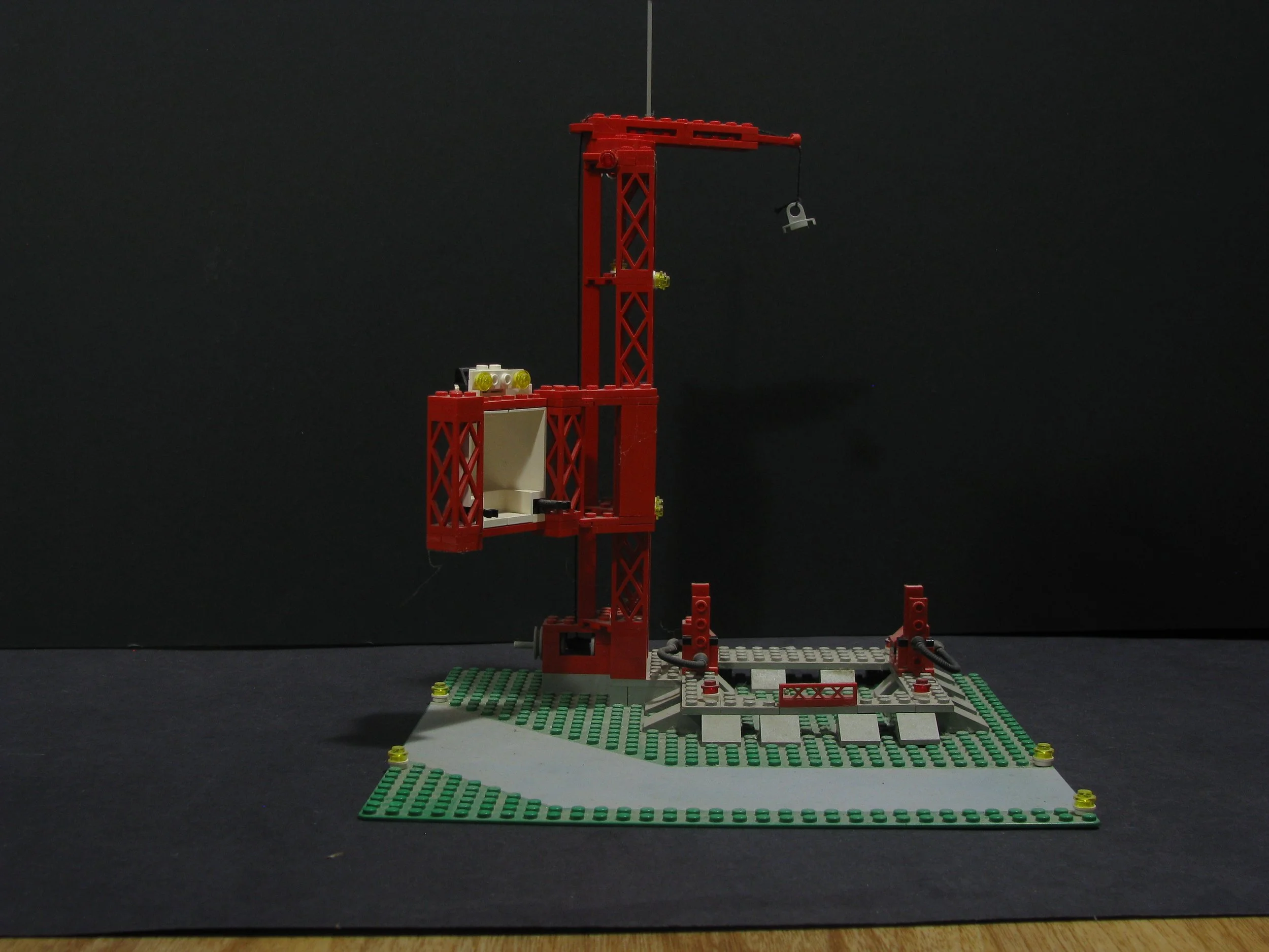  1682 Fixed and Rotating Service Structure  