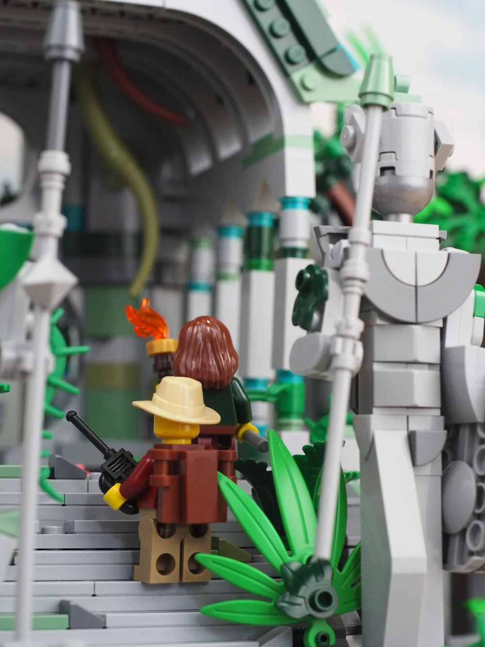  The rows of repeating pillars in the background give a spectacular immersive feel. 