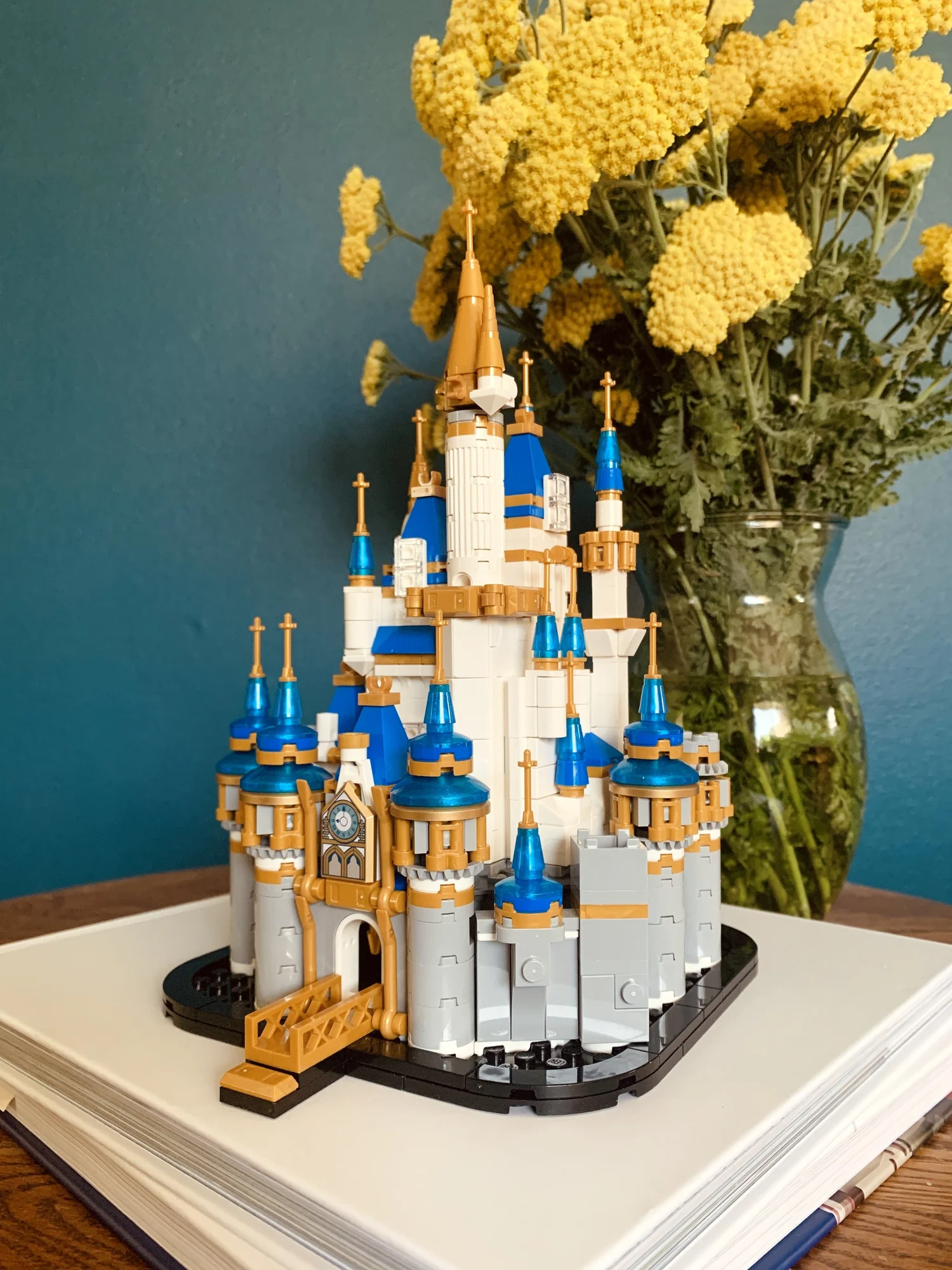 The Art of Castle Building: Turning Fantasy Into LEGO Reality ...