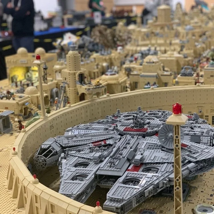 Designing the Ultimate LEGO Star Wars Tatooine Layout