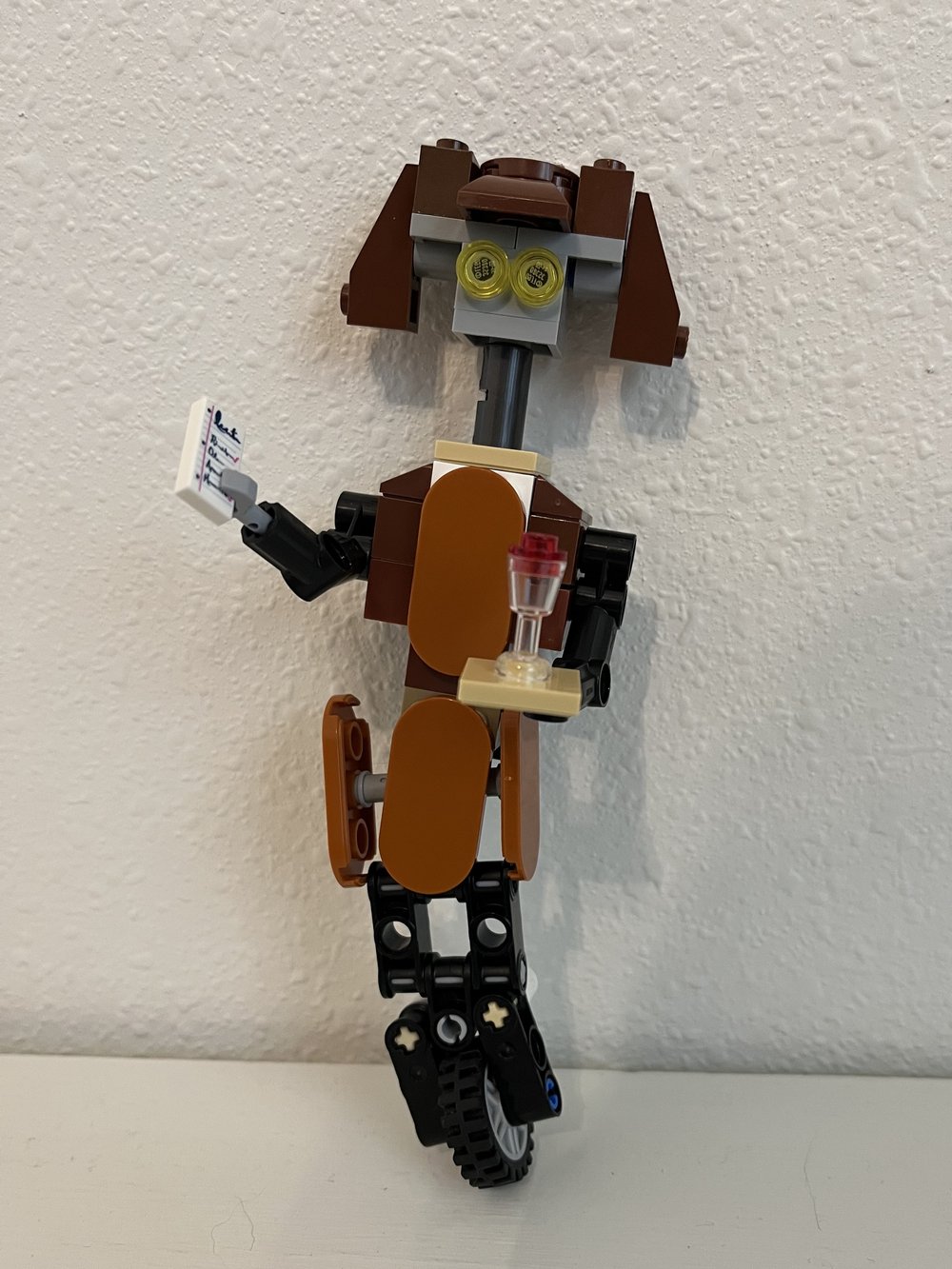 Nolan Simpson - Wat-7 Waiter Droid.jpeg