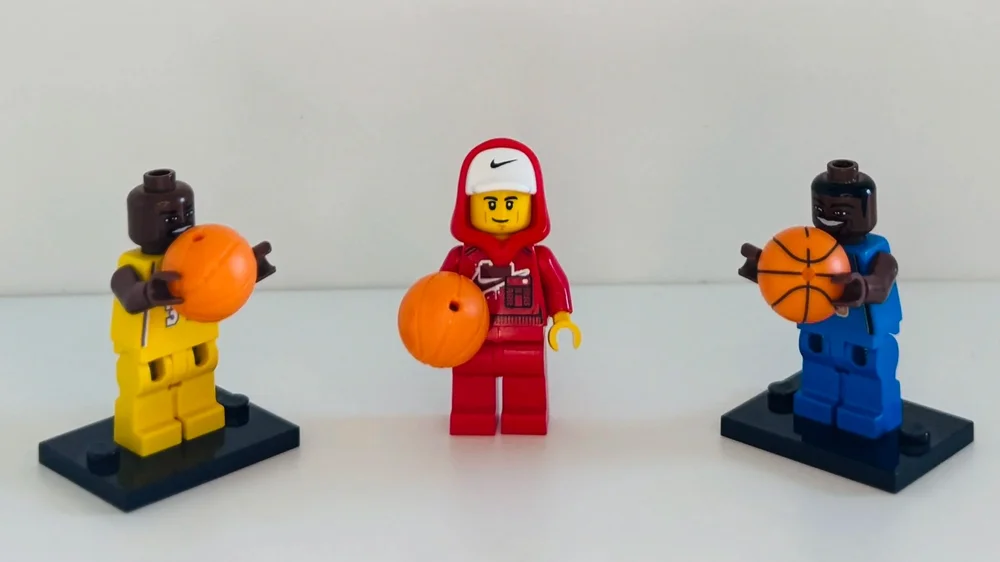Nike+x+LEGO+-+BrickNerd+%2822%29.jpg