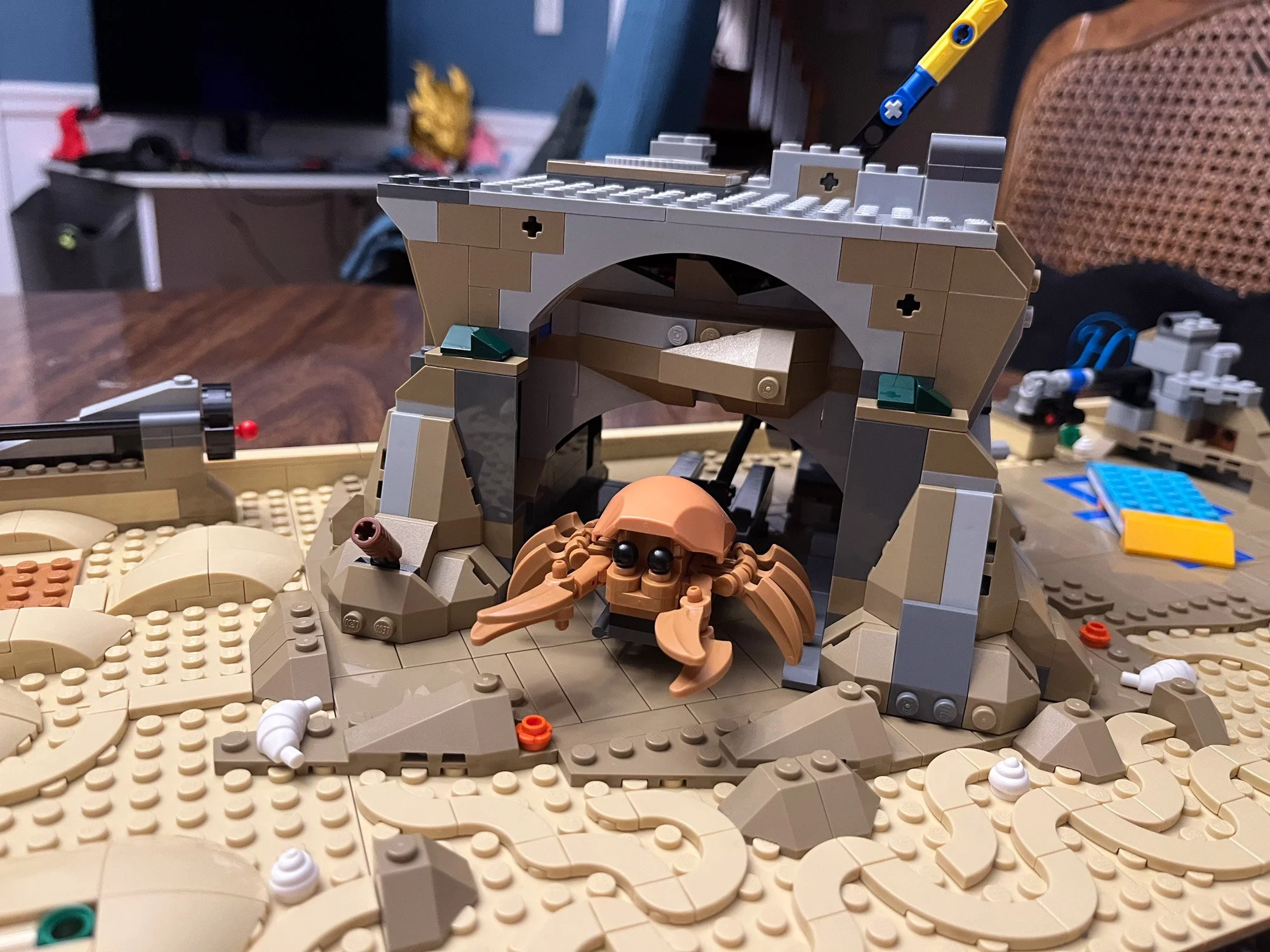 LEGO 10366 Tropical Aquarium - UCS Fish Tank - BrickNerd-44.jpg