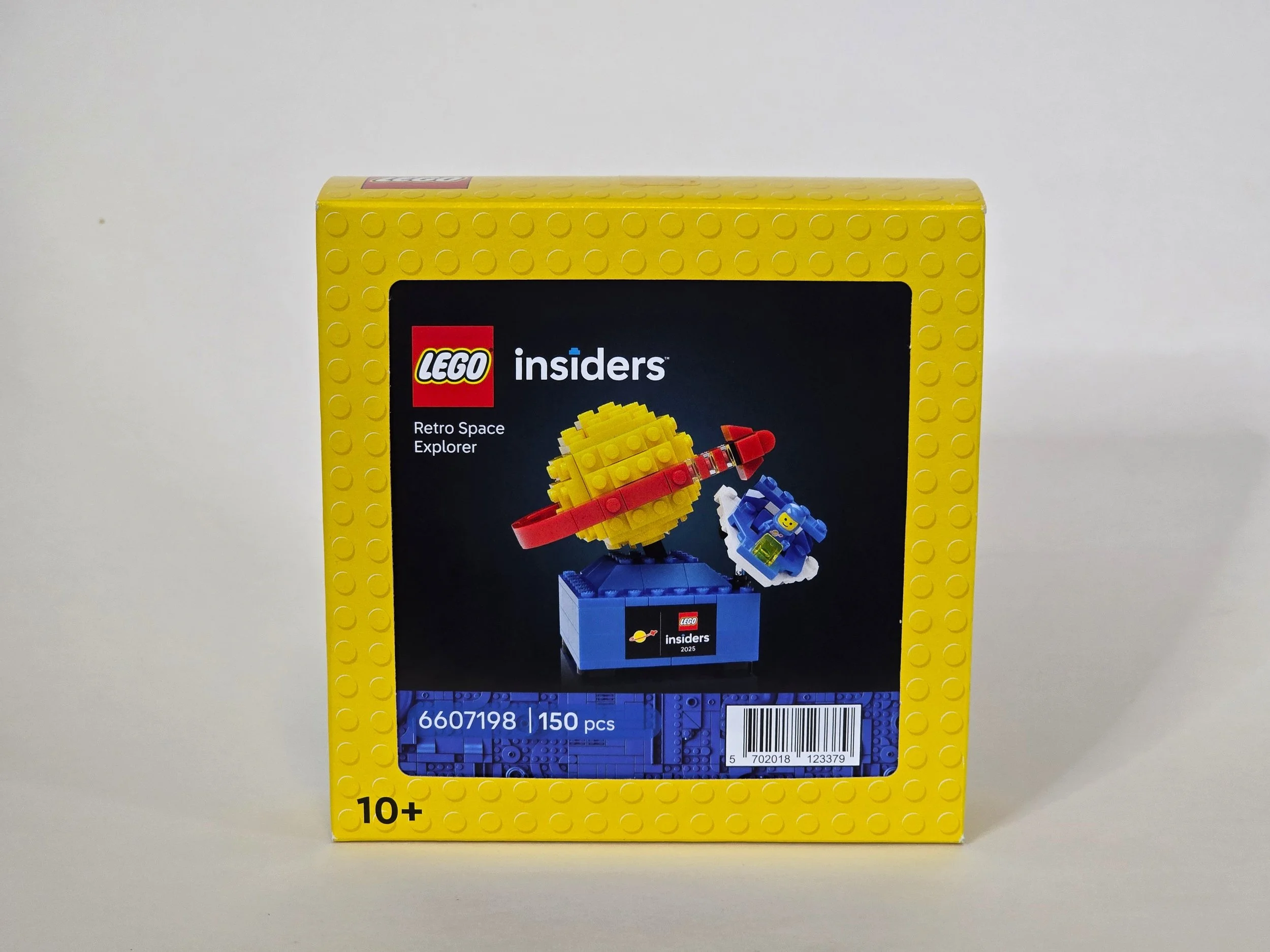 LEGO Insiders 6607198 Retro Space Explorer - BrickNerd (1).jpg