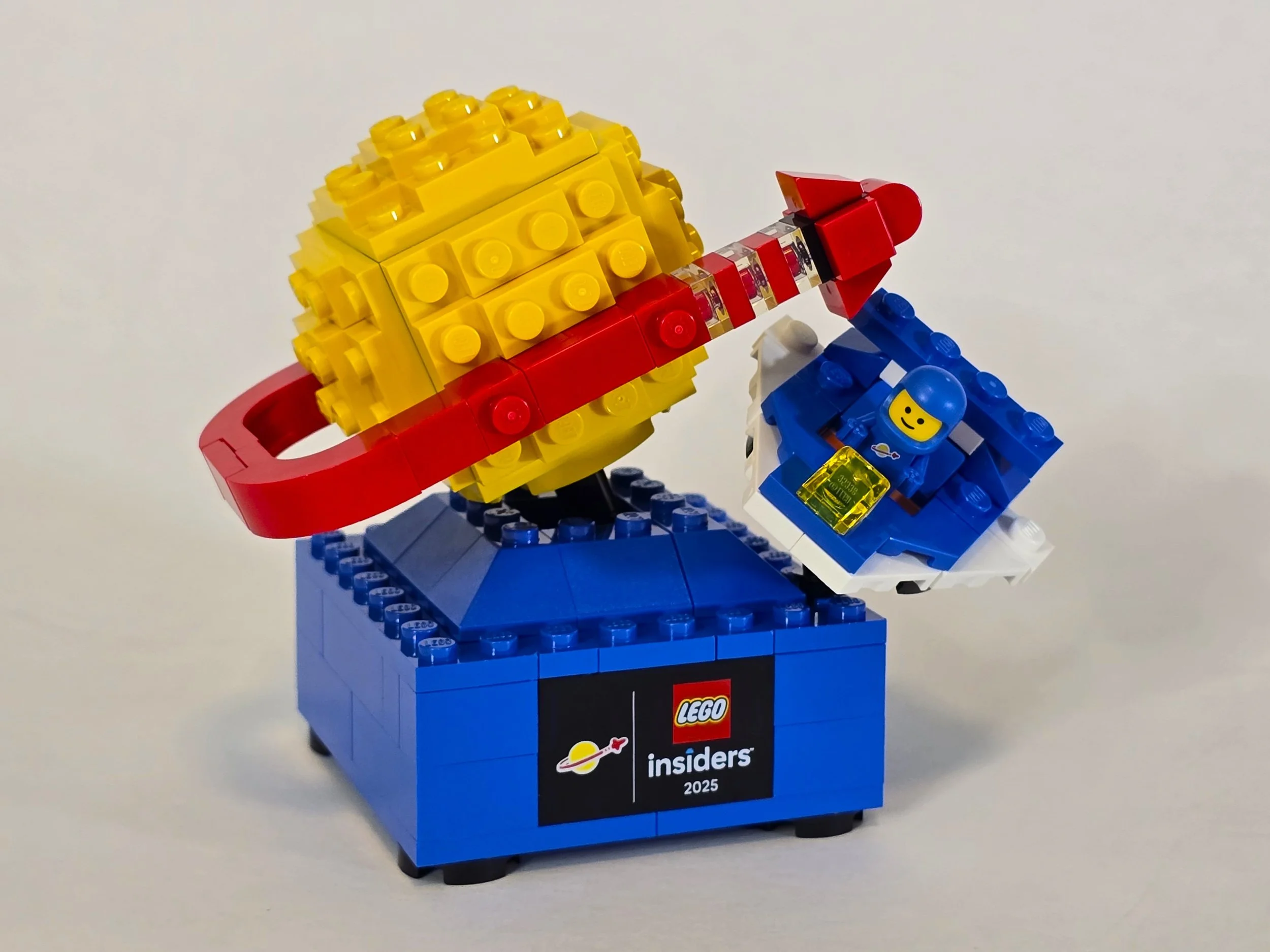 LEGO Insiders 6607198 Retro Space Explorer - BrickNerd (22).jpg