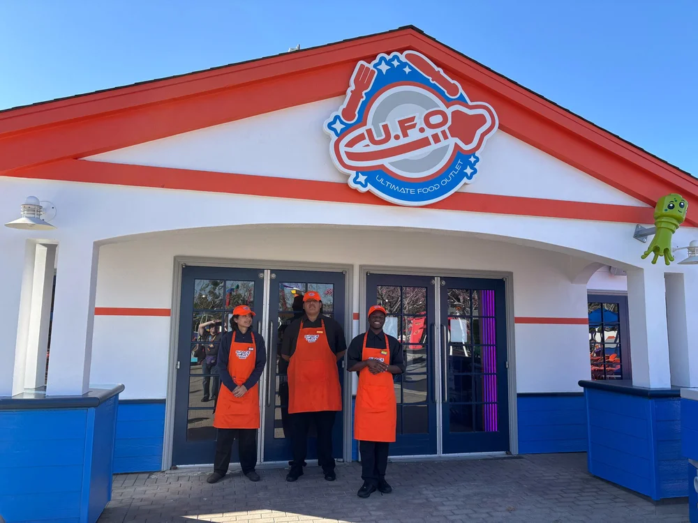 LEGOLAND Galaxy - BrickNerd - Photo 8.jpg