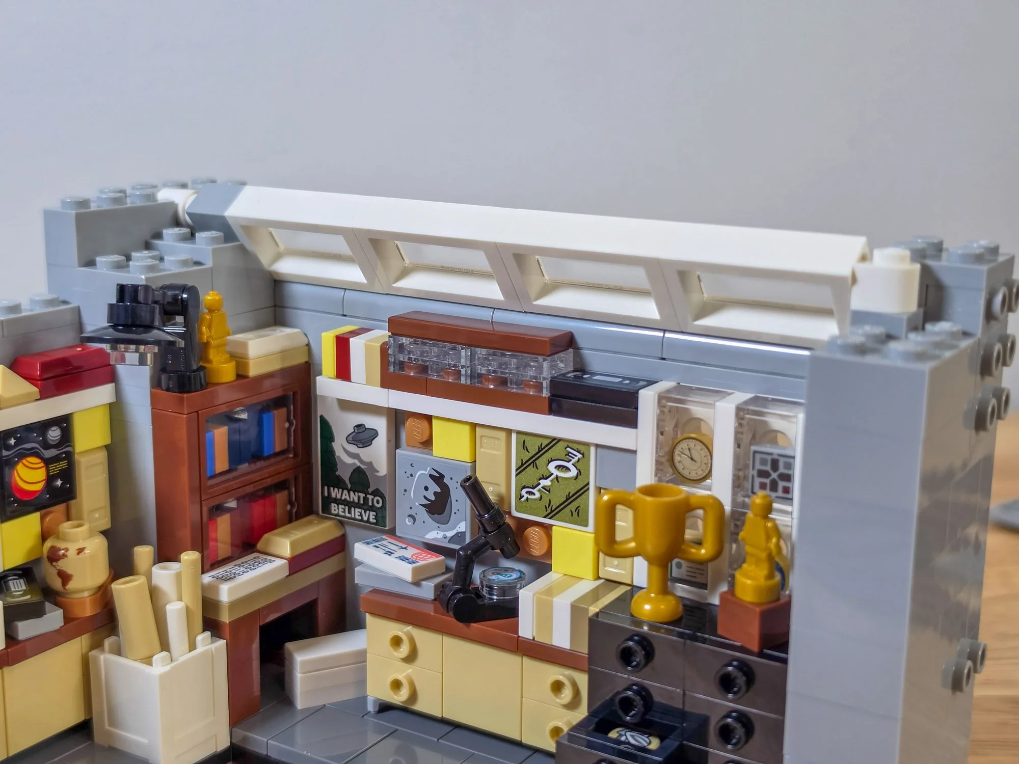 LEGO Ideas 21369 X-Files - BrickNerd (52).jpg