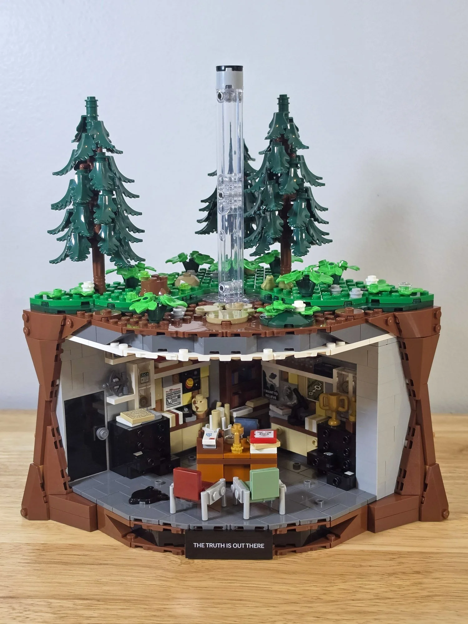 LEGO Ideas 21369 X-Files - BrickNerd (87).jpg
