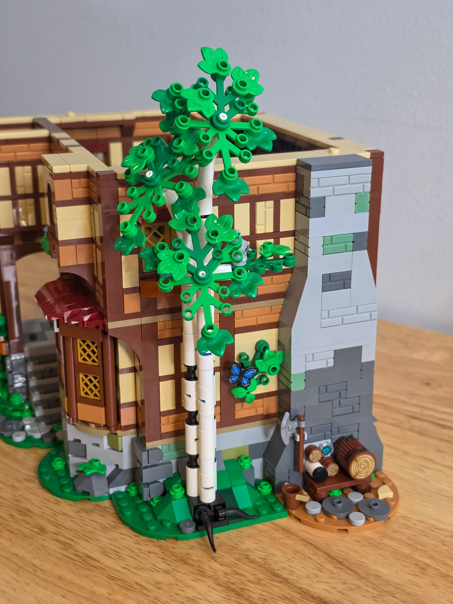 LEGO BrickLink BDP Sleepy Dragon Inn - BrickNerd-050.jpg