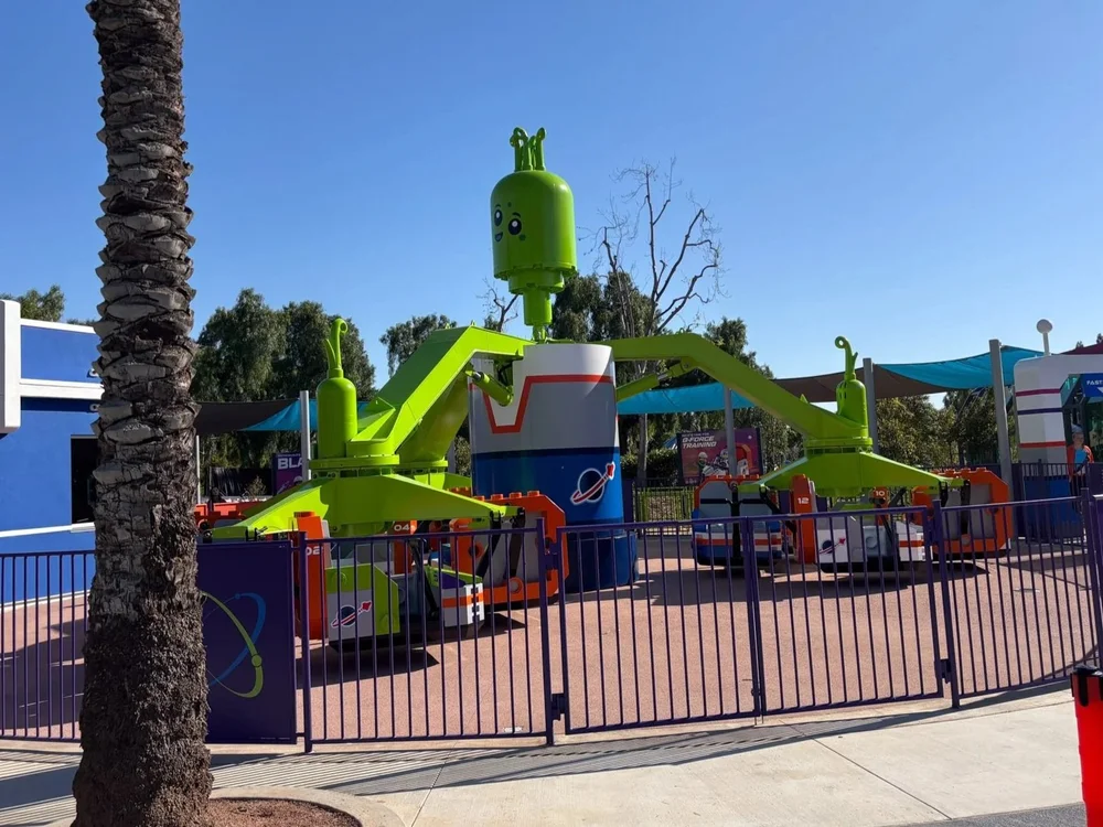 LEGOLAND Galaxy   BrickNerd   Photo 5