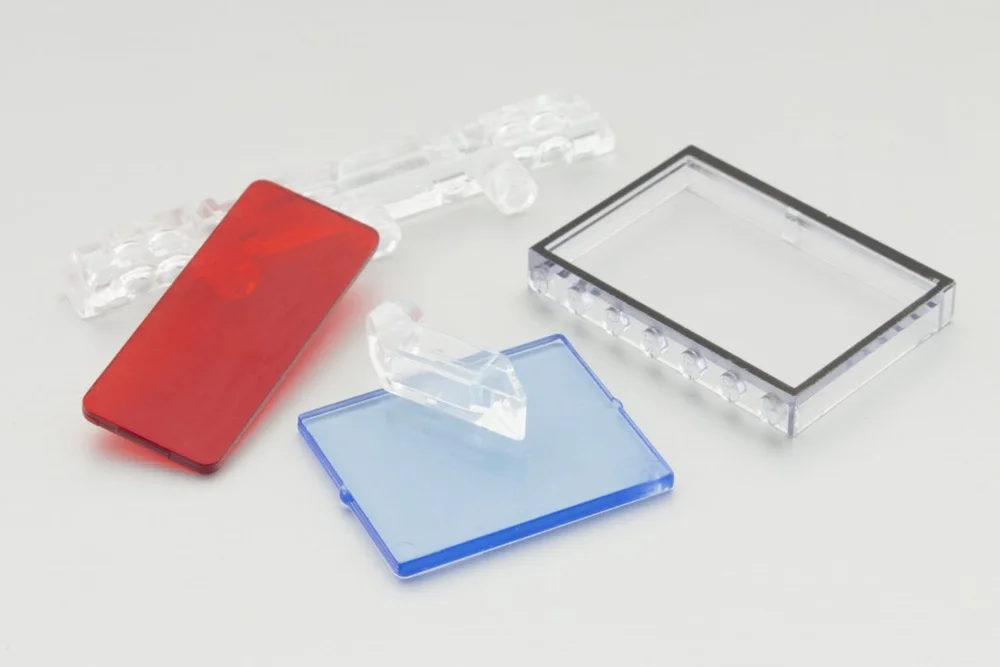 All LEGO Plastics   SAN %28Styrene Acrylonitrile Resin%29   Rylie Howerter   BrickNerd