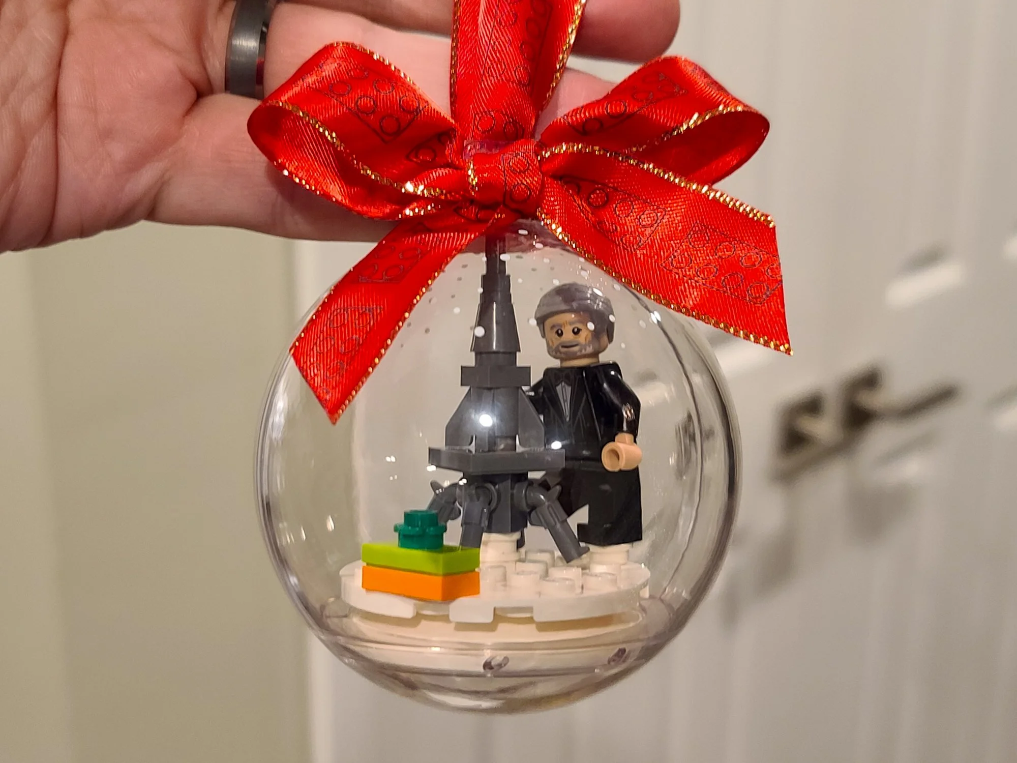 The LEGO UCS Christmas Tree: A Holiday Build Journal - BrickNerd - All ...