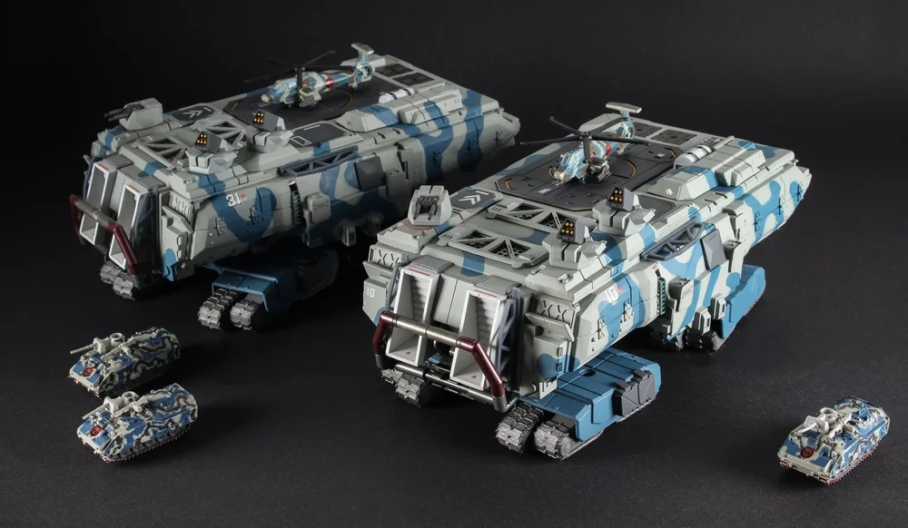 8 Armadillo Land Carriers