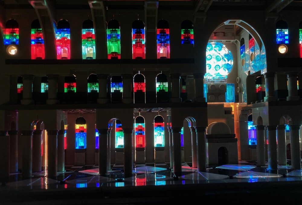 29 Stain Glass Windows In The Nave