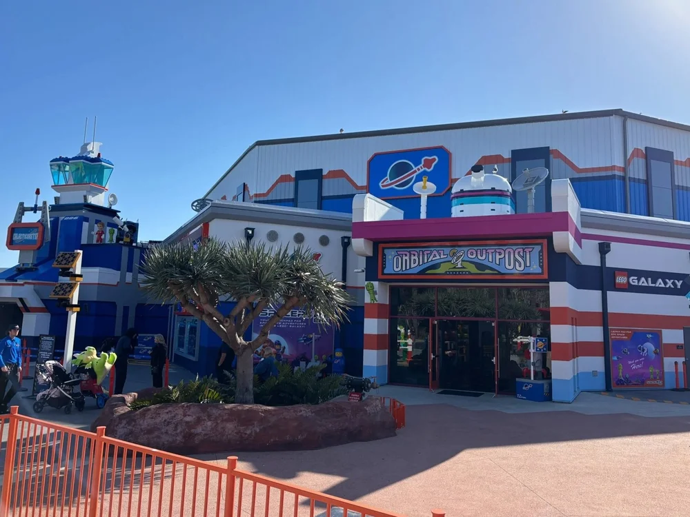 LEGOLAND Galaxy   BrickNerd   Photo 7