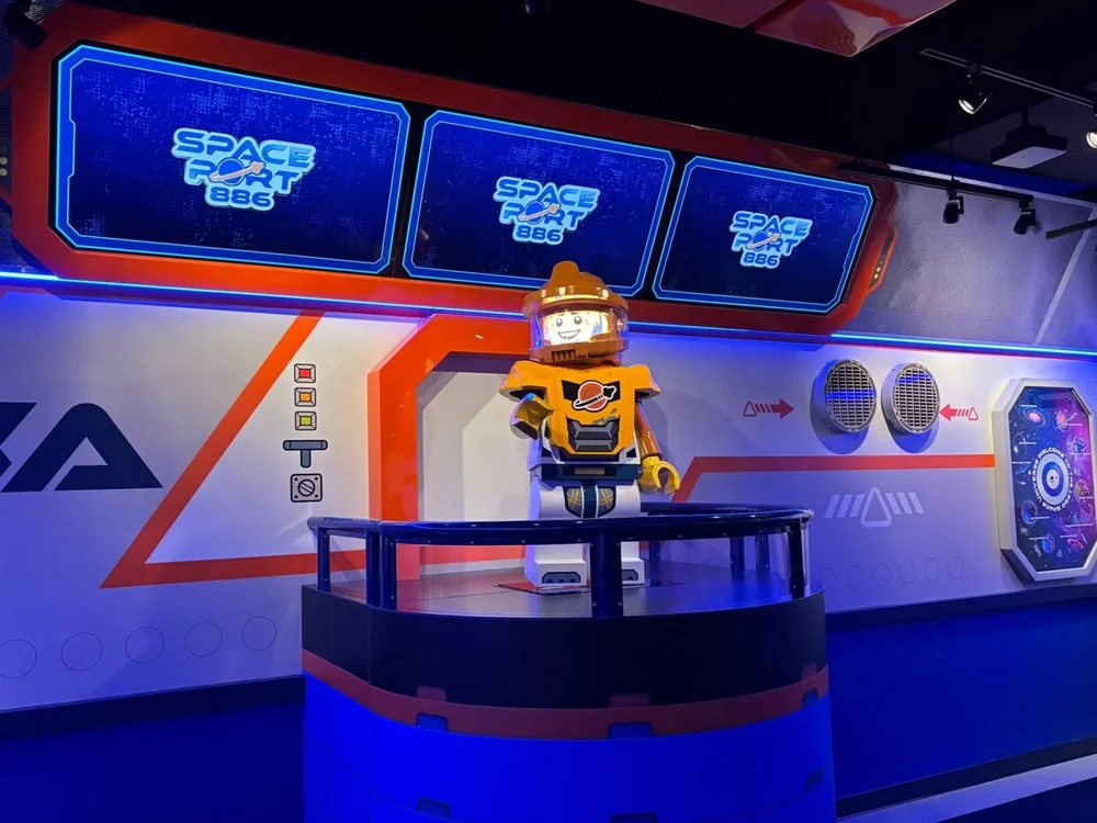 LEGOLAND Galaxy   BrickNerd   Photo 2