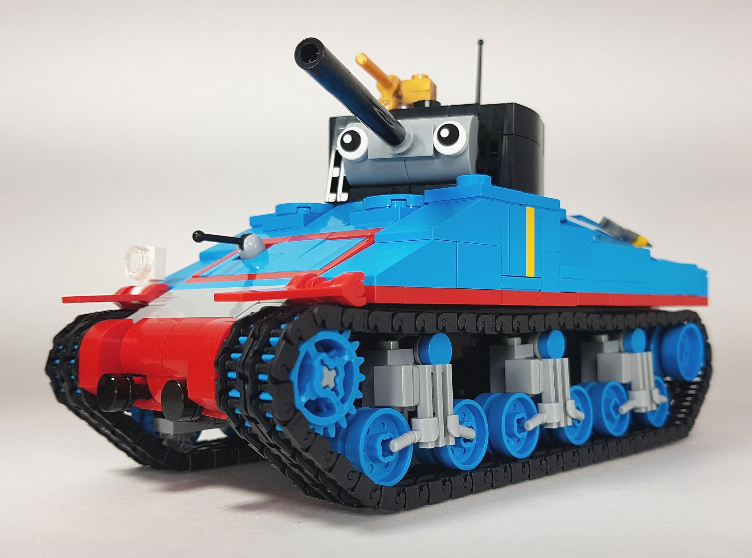 Thomas the Tank: A Sherman WWII Tank in Primary Colors - BrickNerd