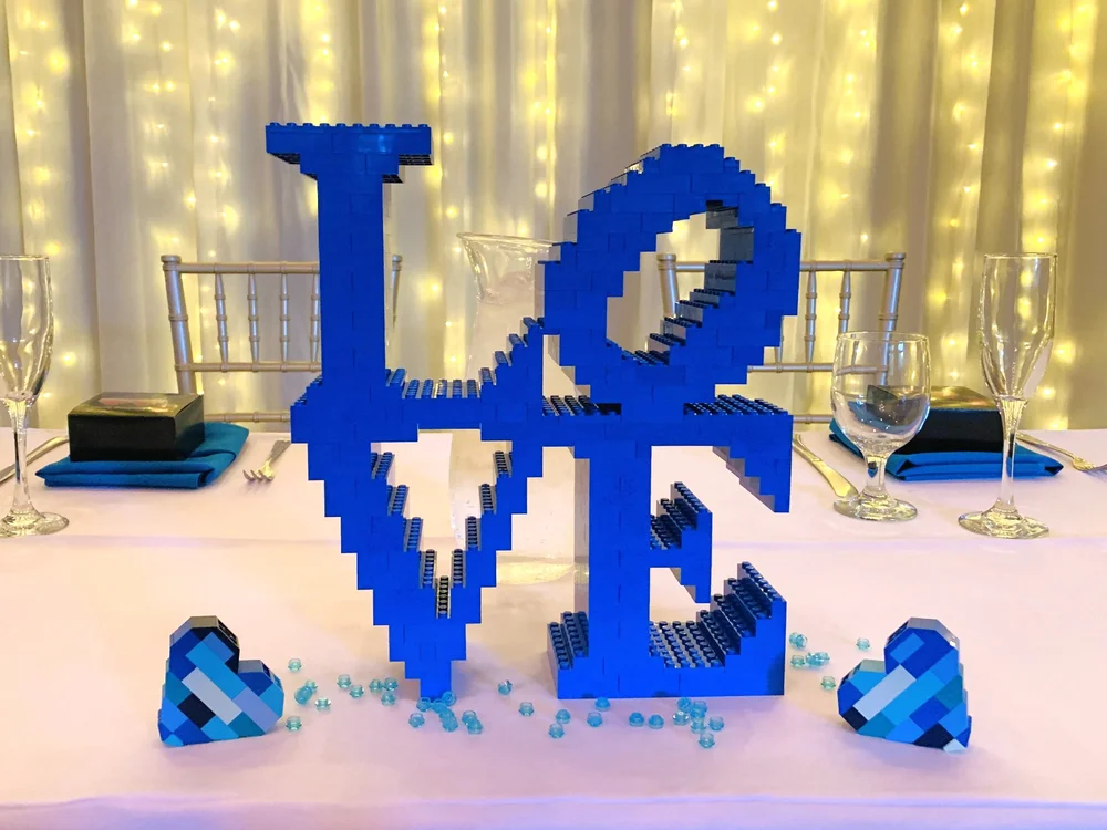 LEGO LOVE Wedding Centerpiece   Dave Schefcik