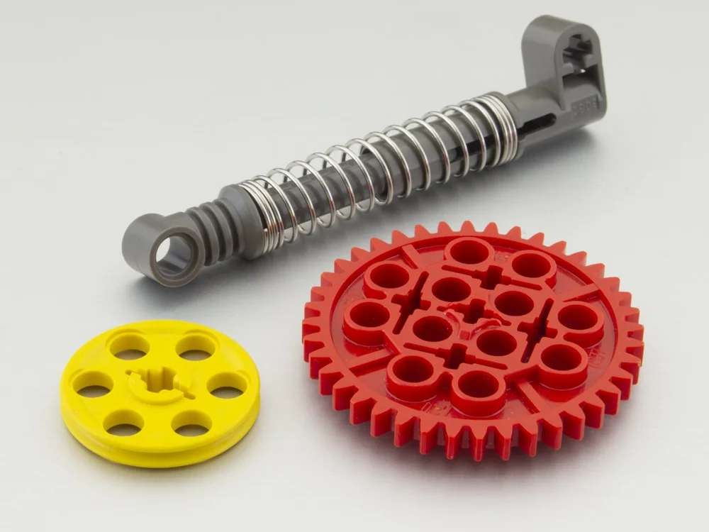 All LEGO Plastics   PPO %28Polyphenylene Oxide%29   Rylie Howerter   BrickNerd