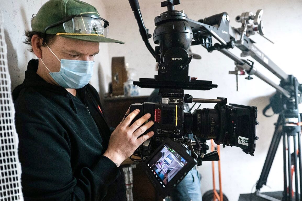 Some nice shots featuring Pawel Pogorzelski on set with our @reddigitalcinema Monstro Full Frame camera and @7isatribe Blackwings.  From the set of Frank Tremblay&rsquo;s forthcoming short, LES MONSTRES.  Can&rsquo;t wait! 

.
.
.
.
.
#cinematography