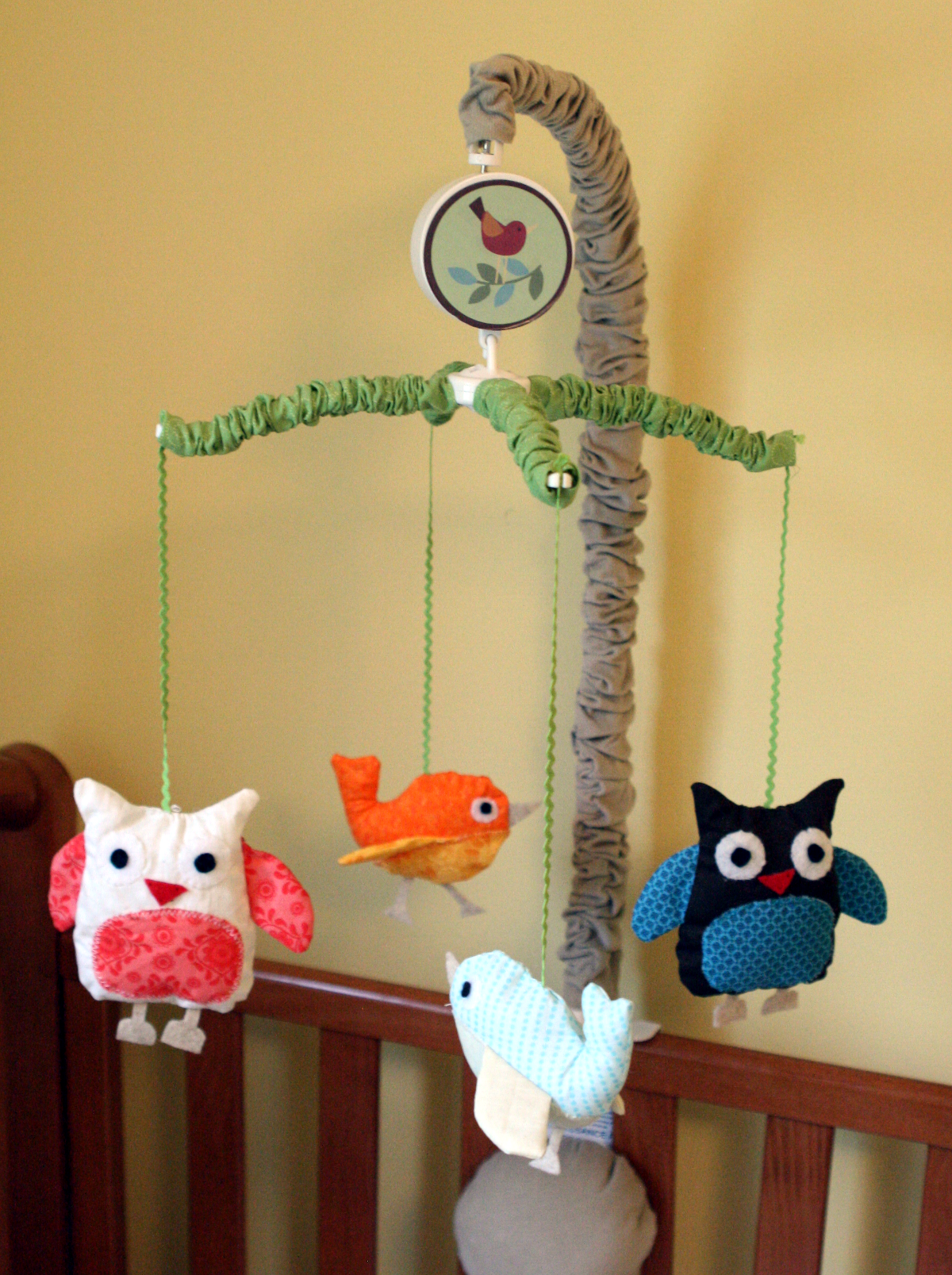 Nursery_Owl_Crib_Mobile.png
