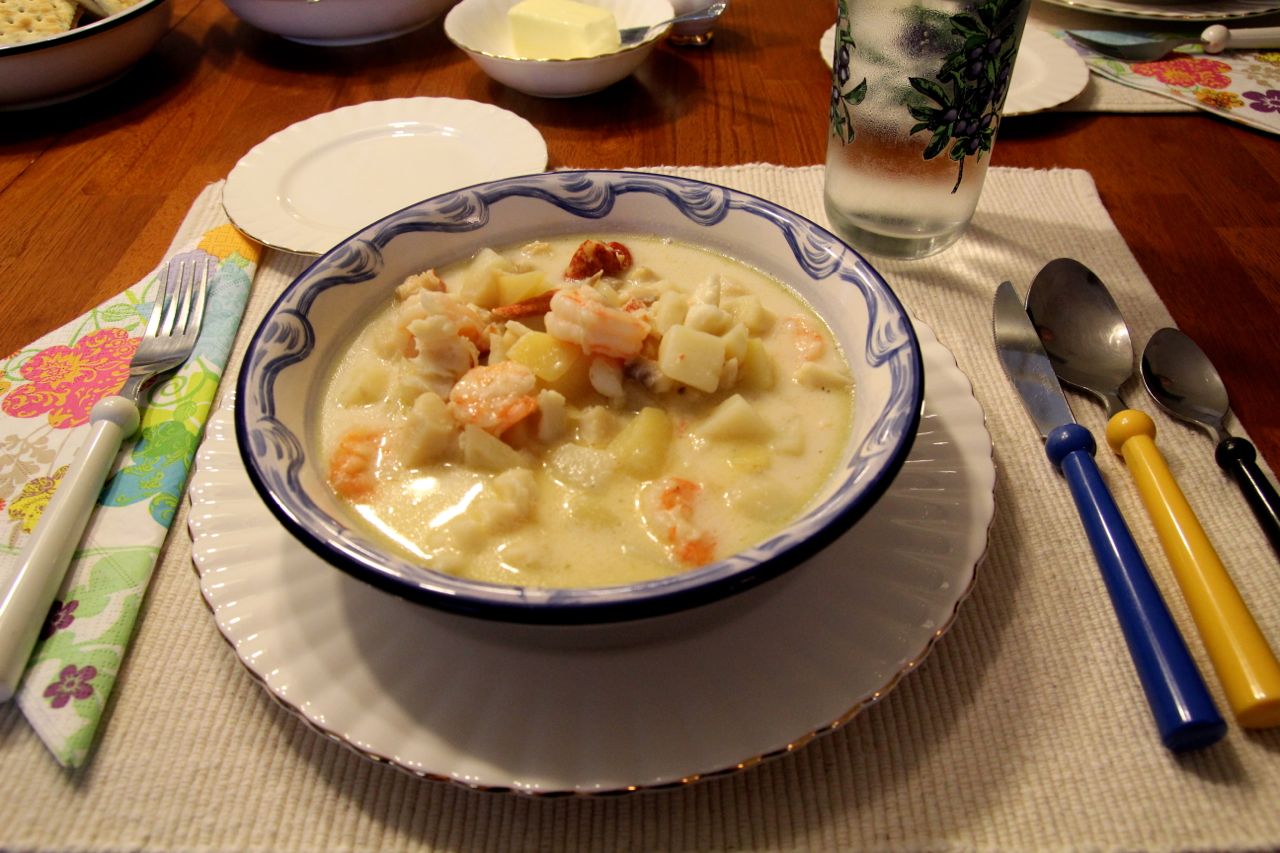 SEAFOOD CHOWDER