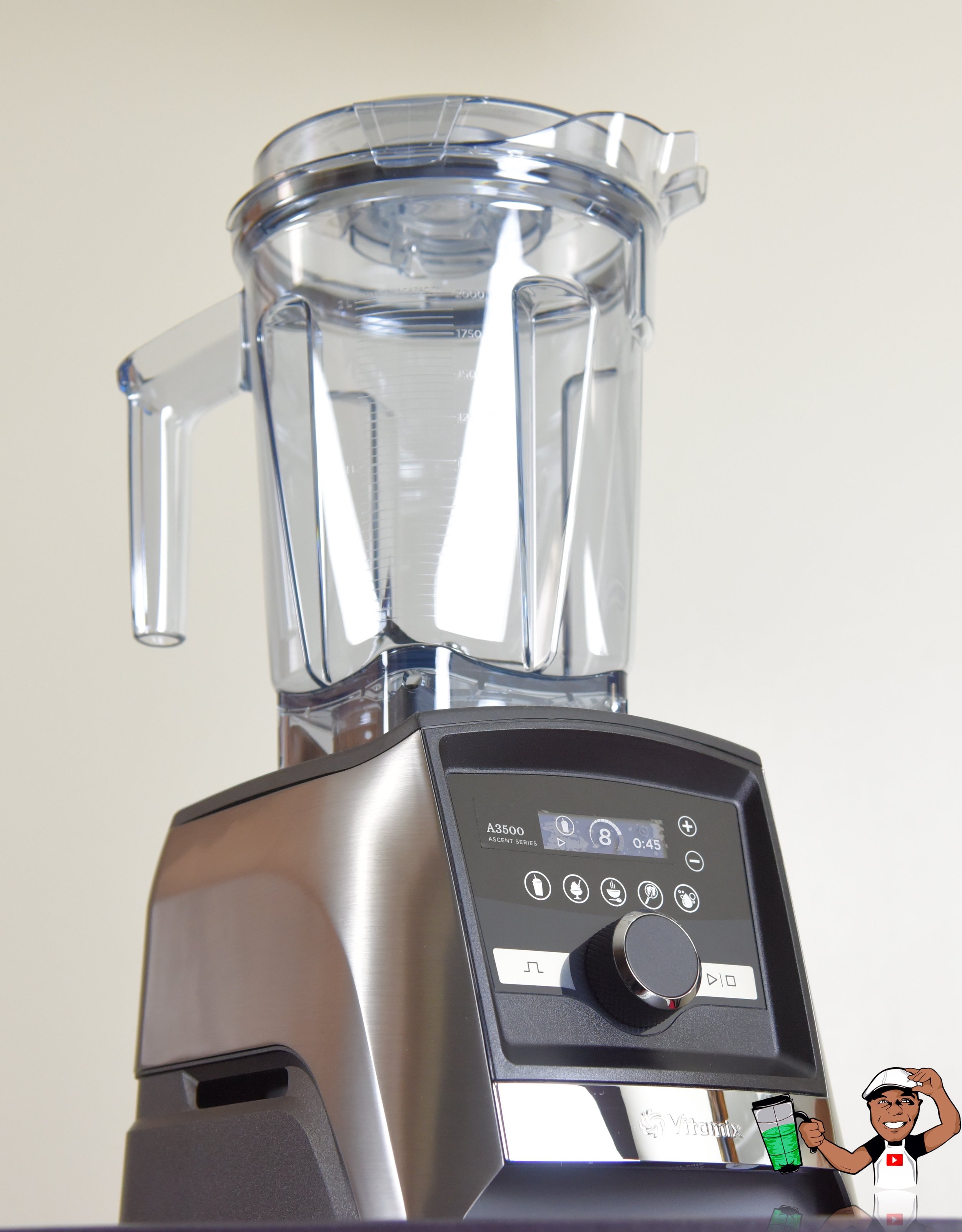 Vitamix A3500 Ascent Series Blender in Brushed Stainless Metal Finish