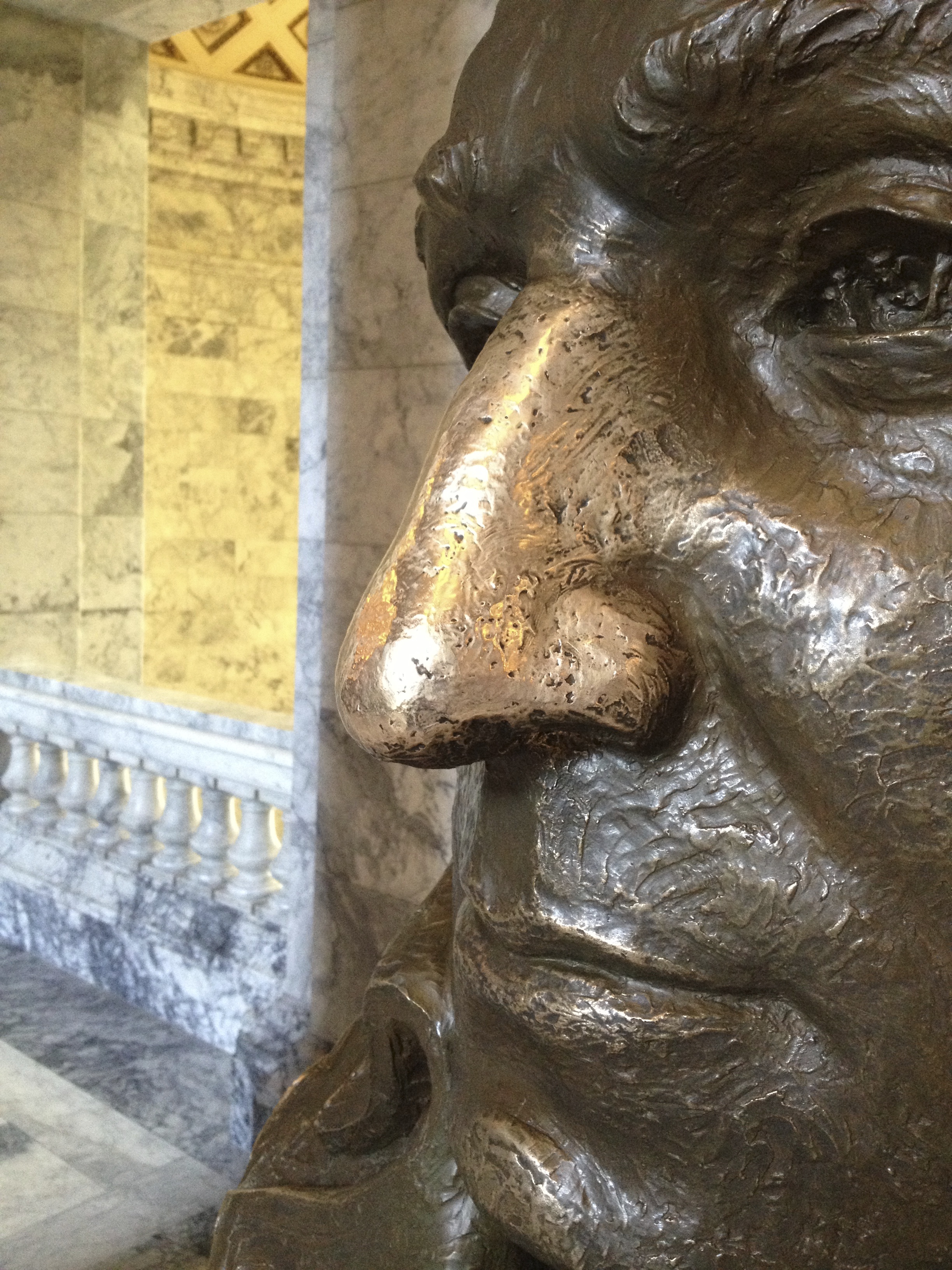  George’s well-rubbed nose at the State Capitol. Olympia, WA 