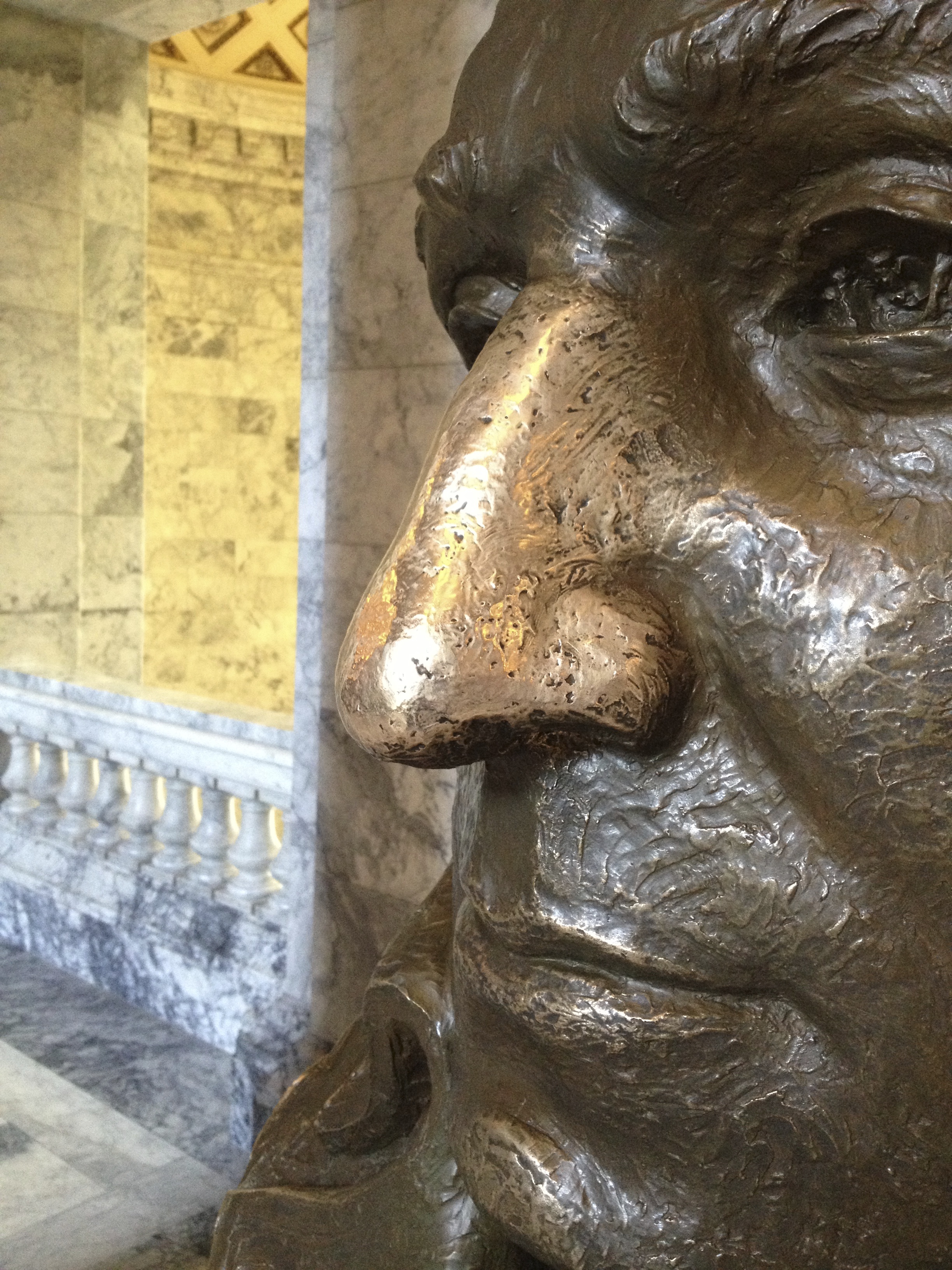 George’s well-rubbed nose at the State Capitol. Olympia, WA