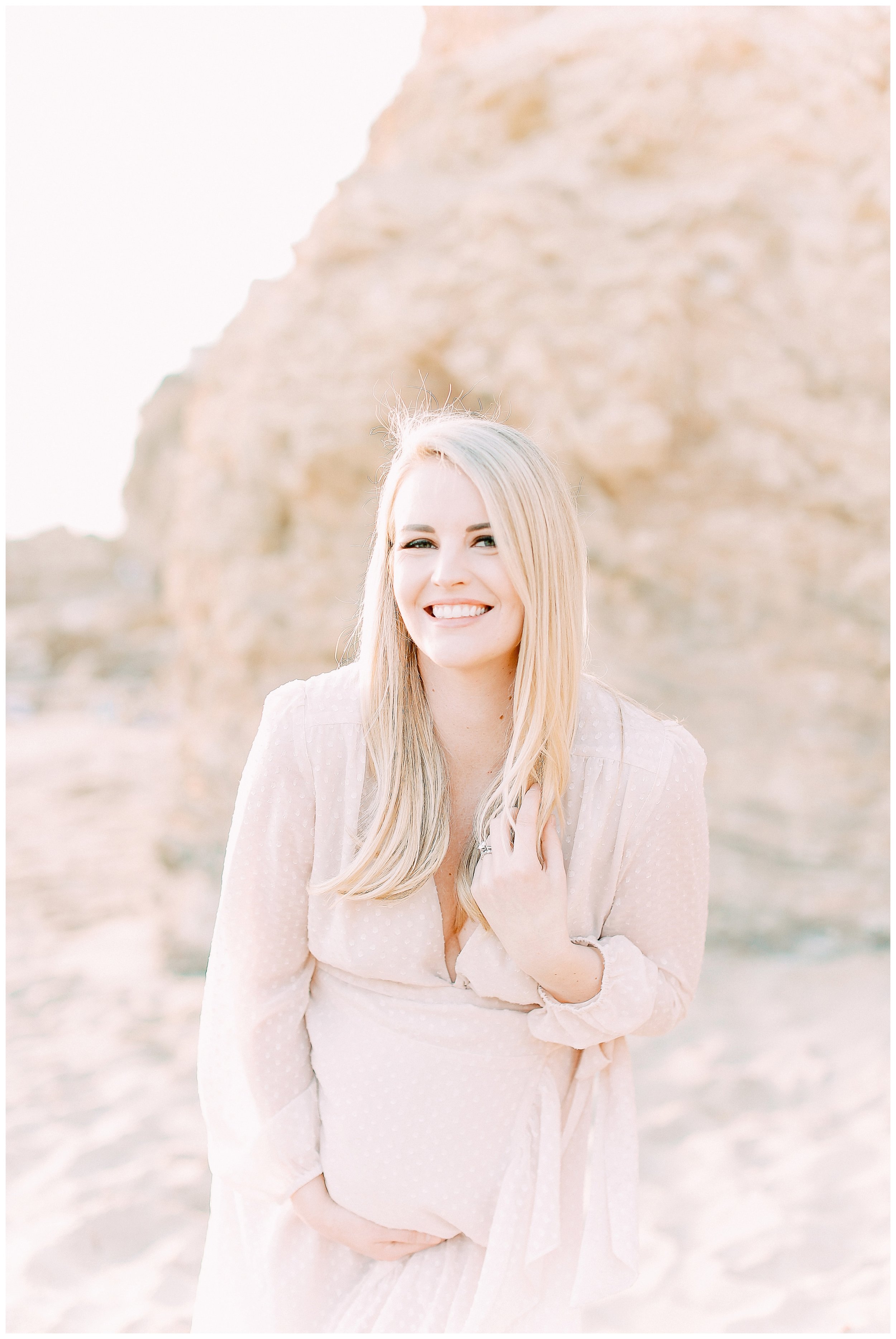 Little_Corona_Beach_Maternity_Session_Orange_county_family_photographer_cori_kleckner_photography_laguna_beach_family_session_0740.jpg