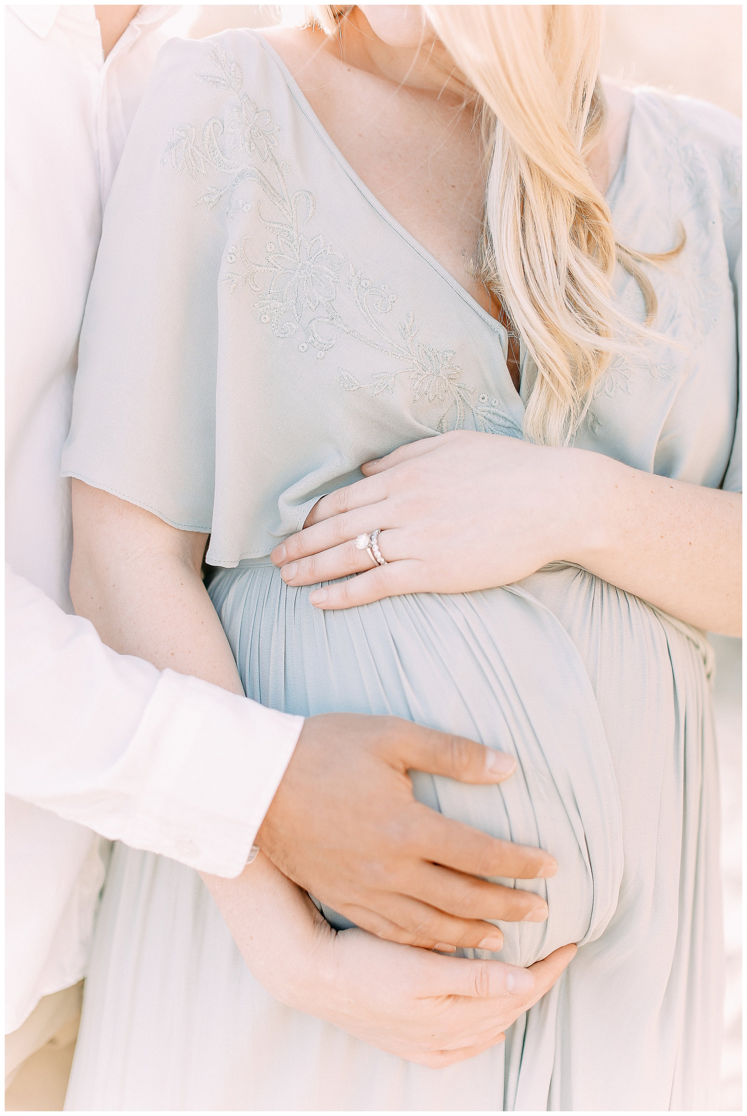 Little_Corona_Beach_Maternity_Session_Orange_county_family_photographer_cori_kleckner_photography_laguna_beach_family_session_0731.jpg