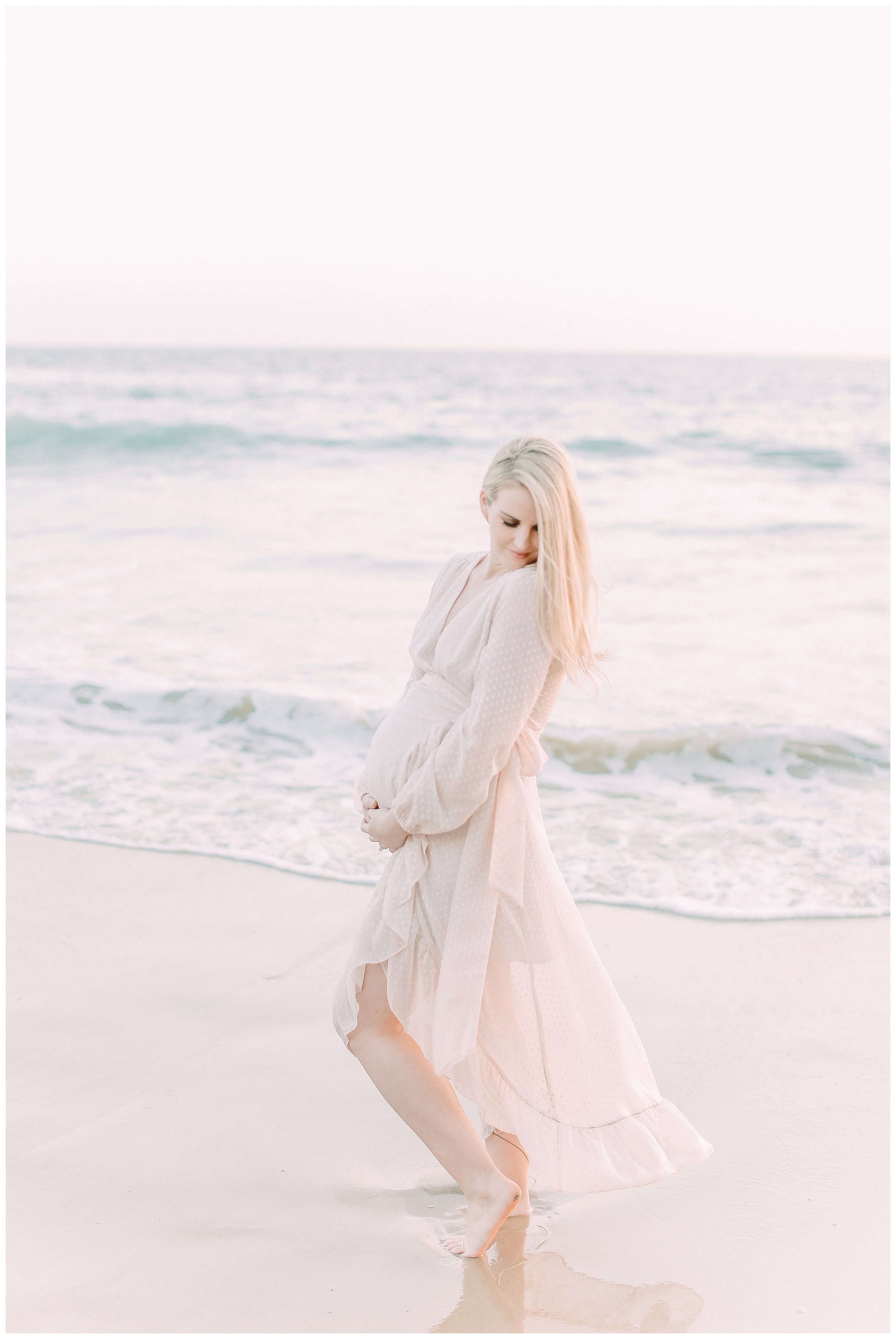 Little_Corona_Beach_Maternity_Session_Orange_county_family_photographer_cori_kleckner_photography_laguna_beach_family_session_0726.jpg