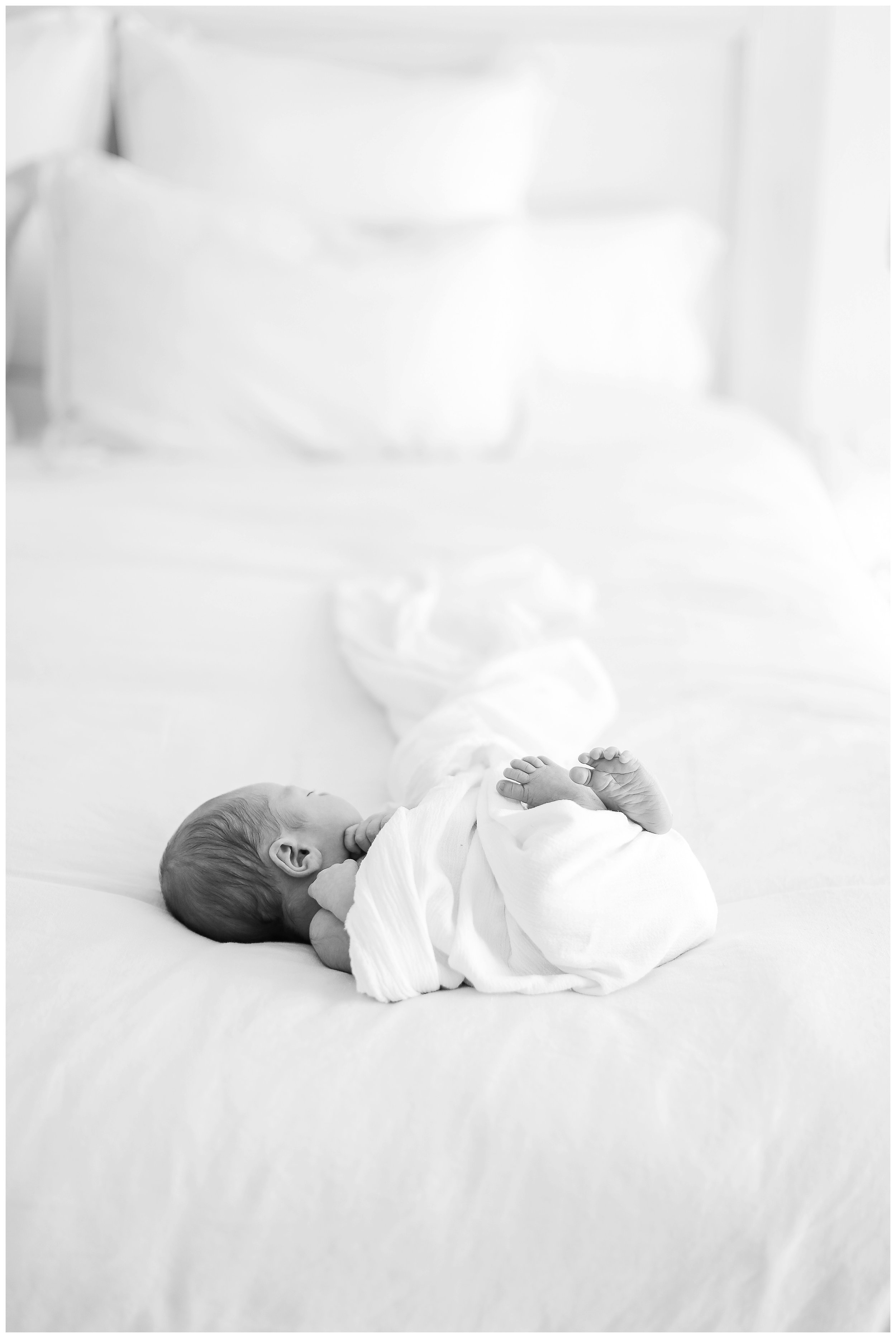 In-home-newborn-Session_Orange_county_newborn_photographer_cori_kleckner_photography_laguna_beach_family_session_0764.jpg