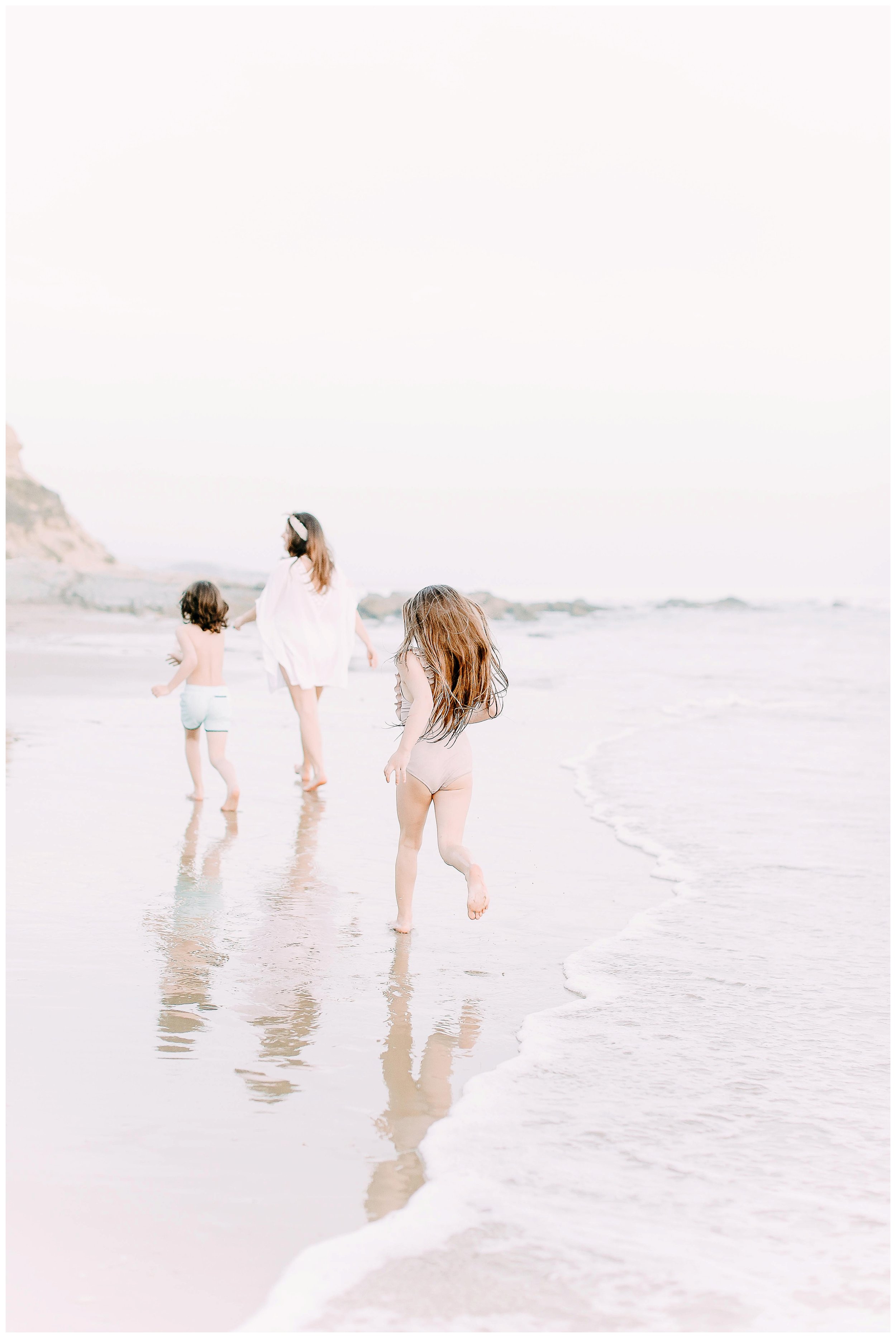 Crystal-Cove-State-Beach-Motherhood- Session-Crystal-Cove-Newport-Beach-Family-Photographer-Crystal-Cove-Minnow-Swim-Cori-Kleckner-Photography-Orange-County-Vacation-Family-Photos-Session-_0867.jpg