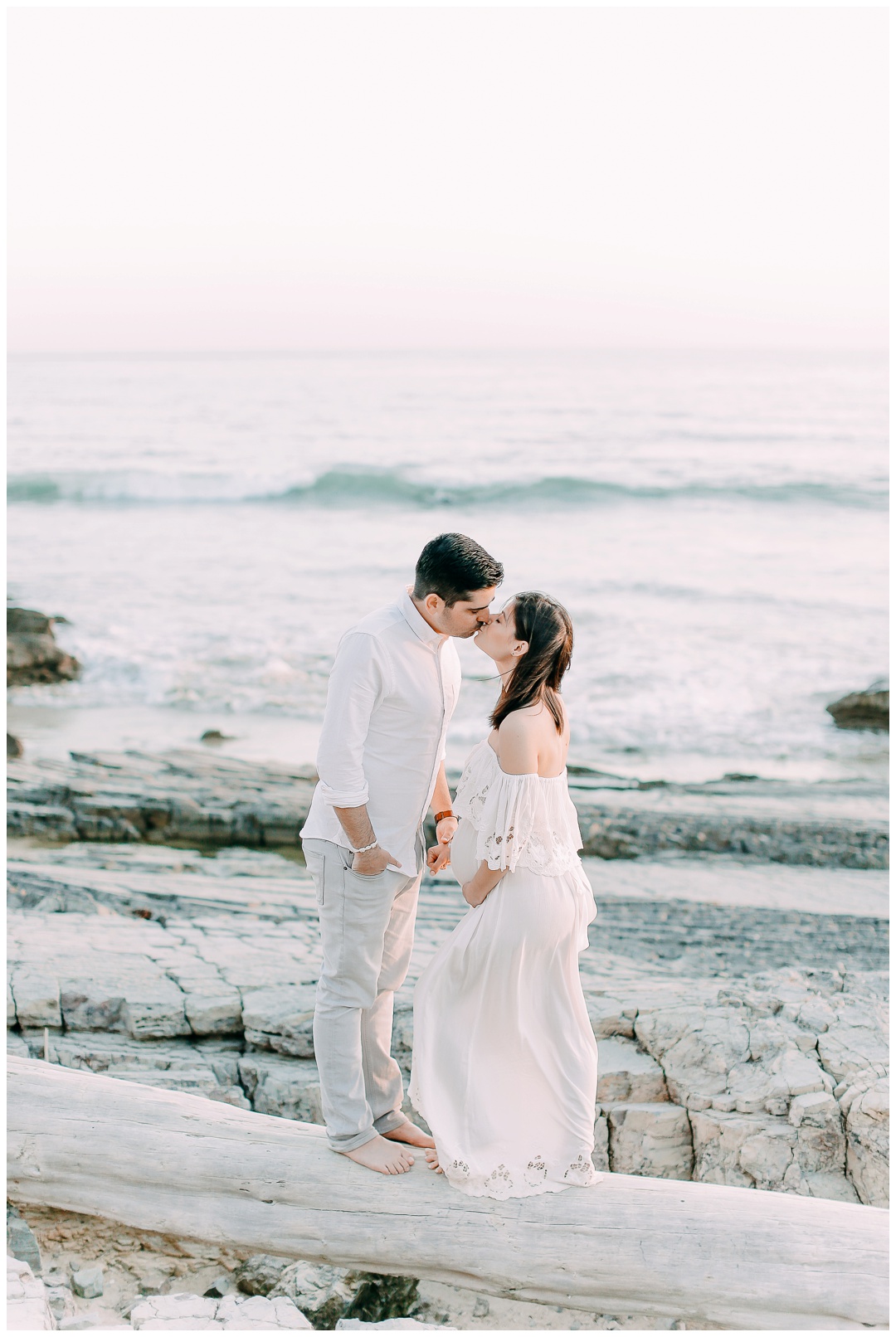 Crystal-Cove-State-Beach-Maternity-Session-Crystal-Cove-Newport-Beach-Maternity-Photographer-Crystal-Cove-Session-Cori-Kleckner-Photography-Orange-County-Maternity-Family-Photos-Session-_0895.jpg