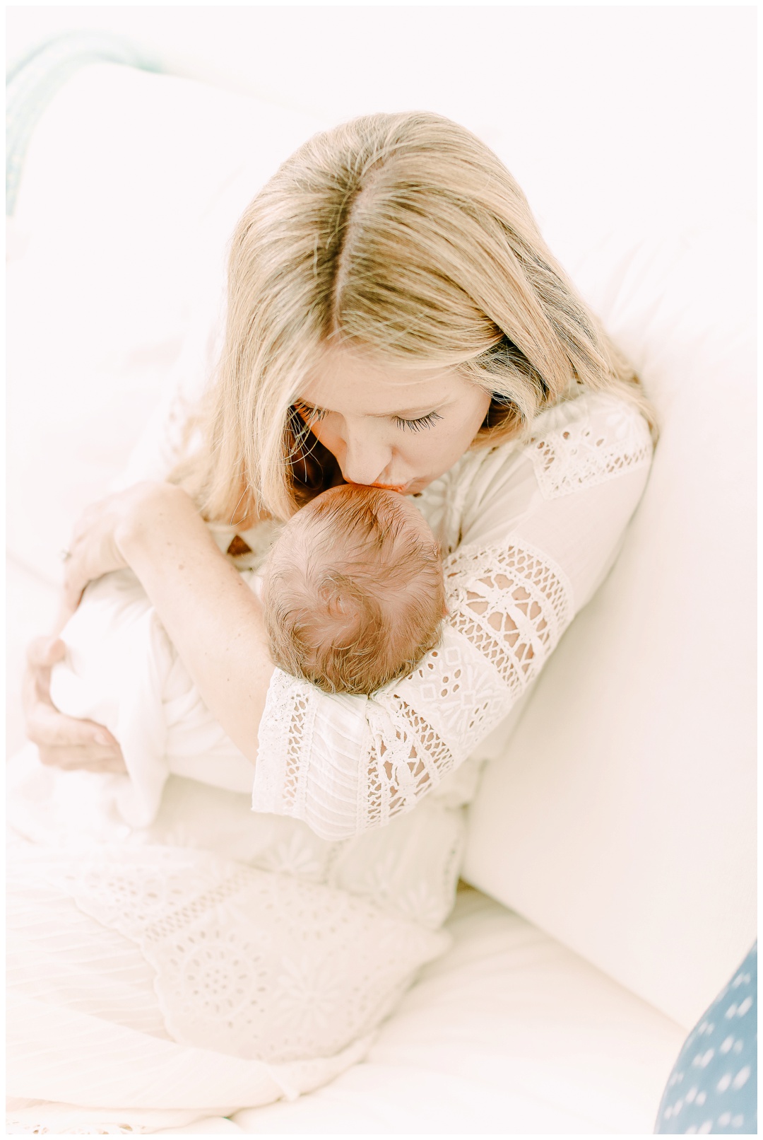 Newport_Beach_Newborn_Photographer_Lifestyle_Newborn_Photography_in_home_session_Cori_Kleckner_Photography_0939.jpg